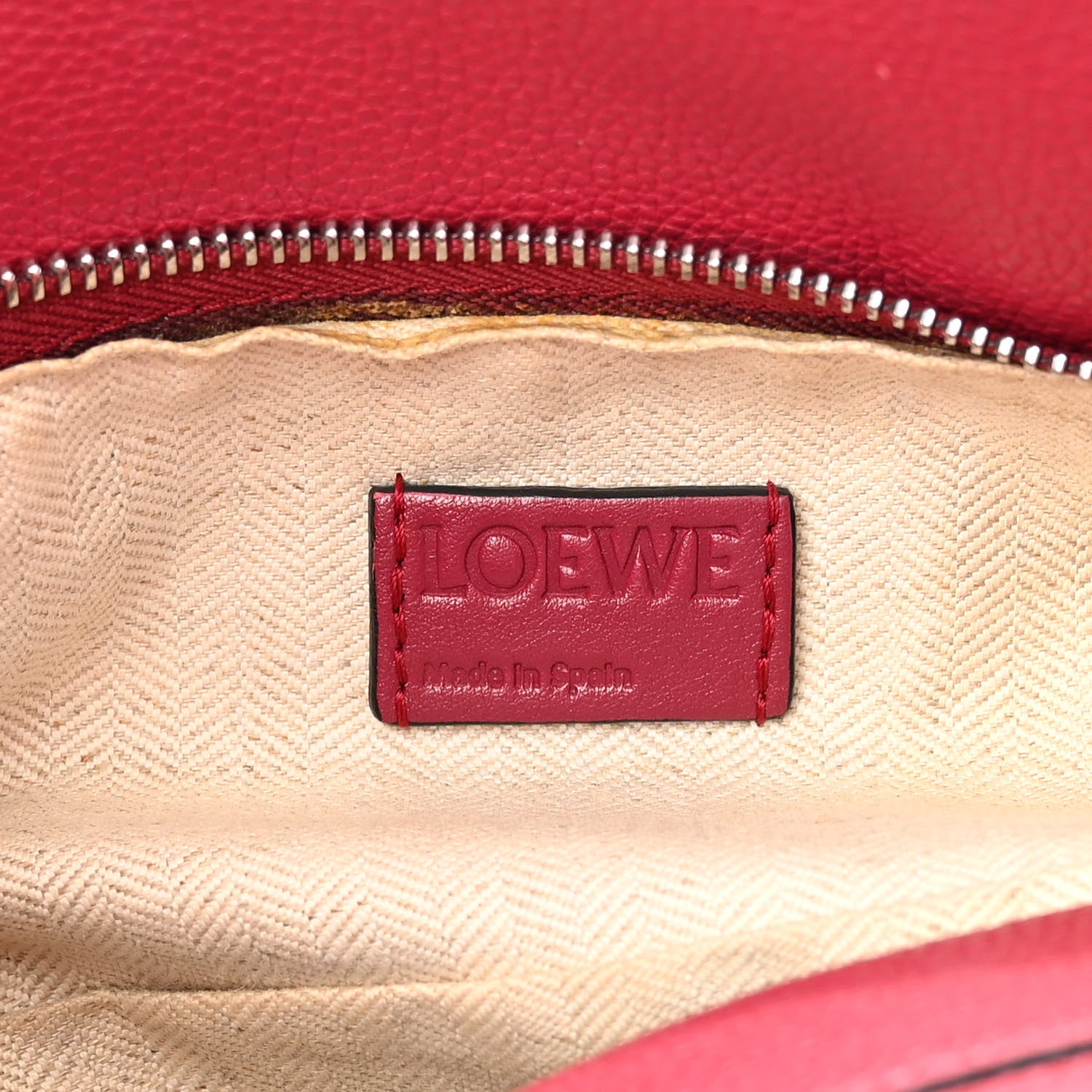 Loewe Calfskin Medium Puzzle Bag Rouge 6 of 18