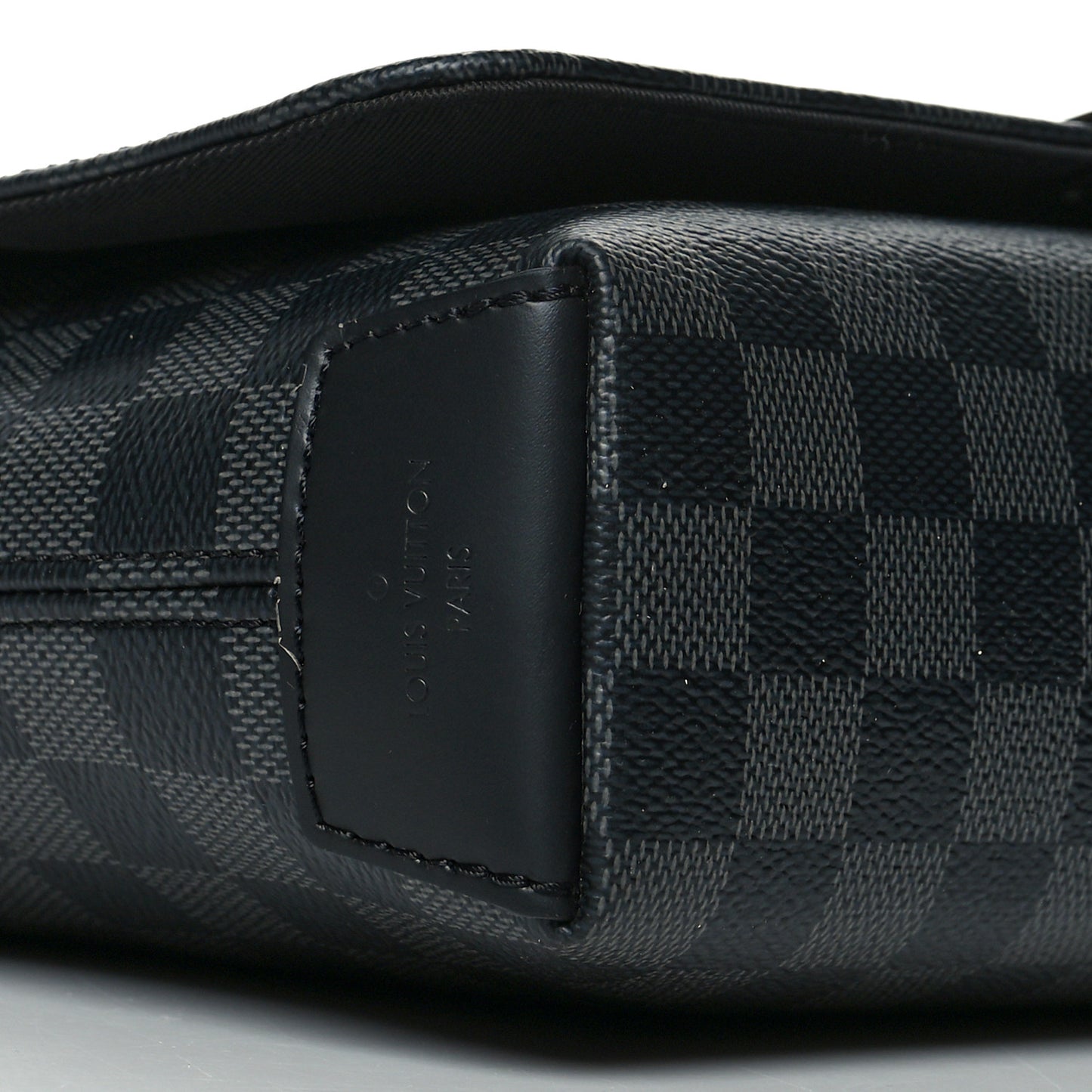 Damier Graphite District PM
