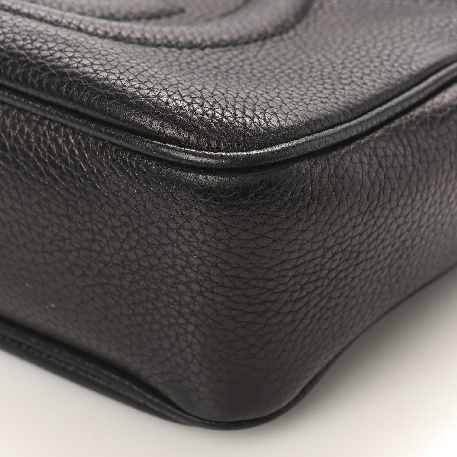 Gucci Pebbled Calfskin Small Soho Disco Bag Black 9 of 11