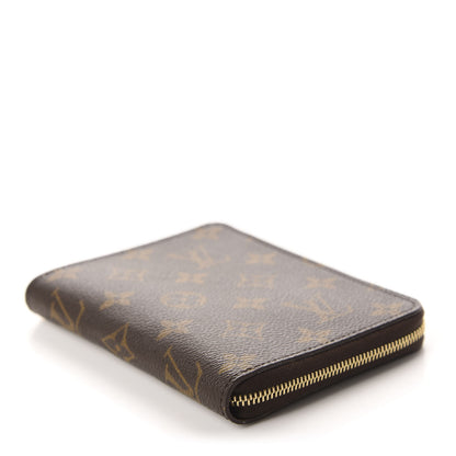 Louis Vuitton Monogram Zippy Passport Agenda 4 of 7