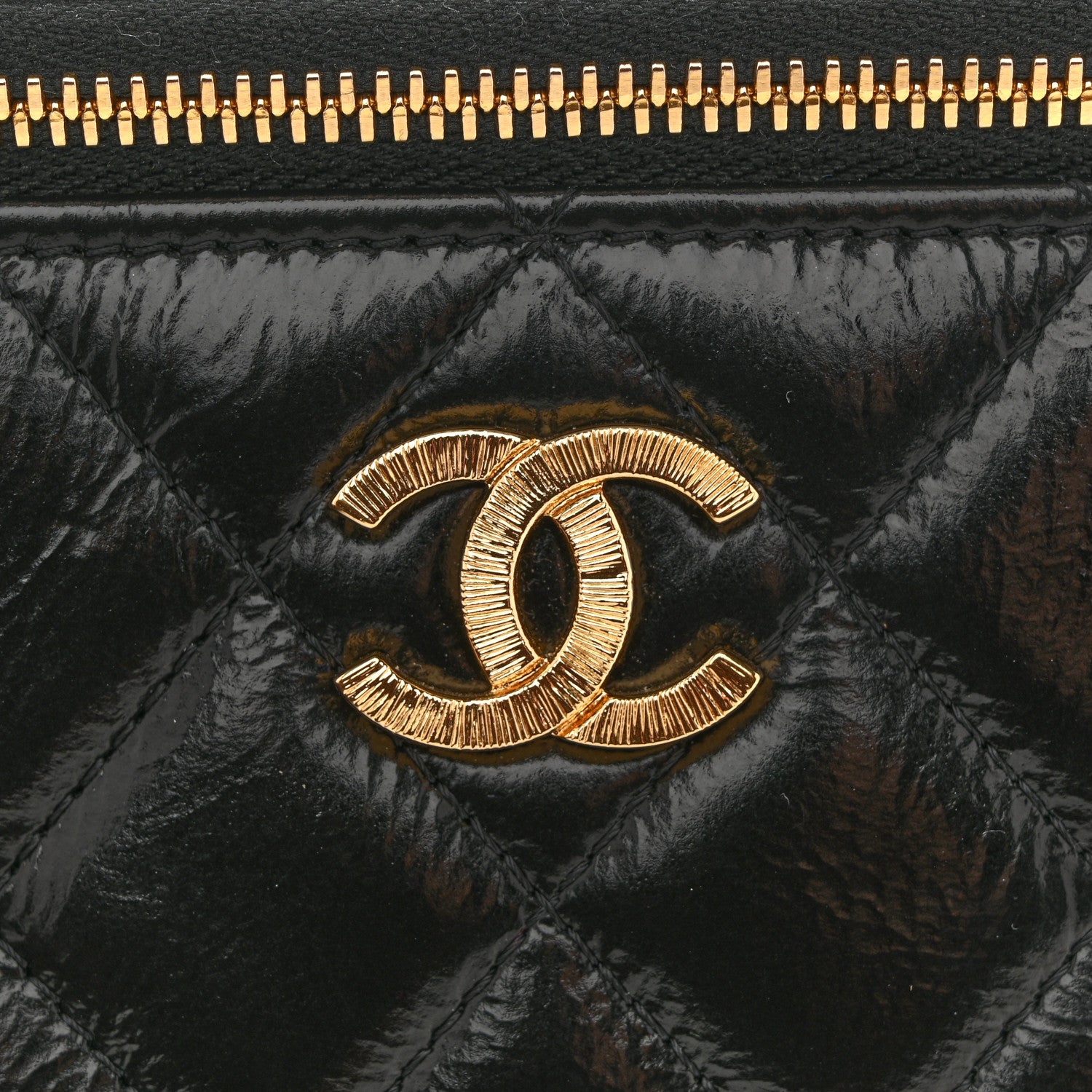 Chanel Shiny Lambskin Quilted Small Vanity Case With Chain Black 11 of 11
