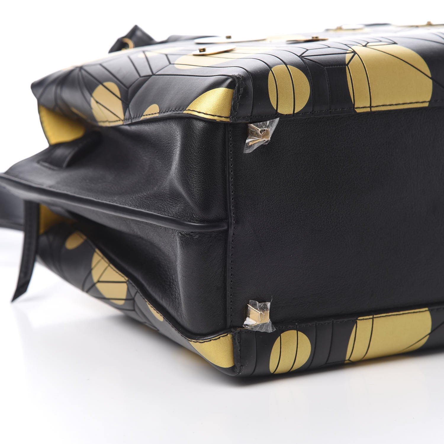 MCM Calfskin Cosmo Medium Milla Tote Black Gold 8 of 10