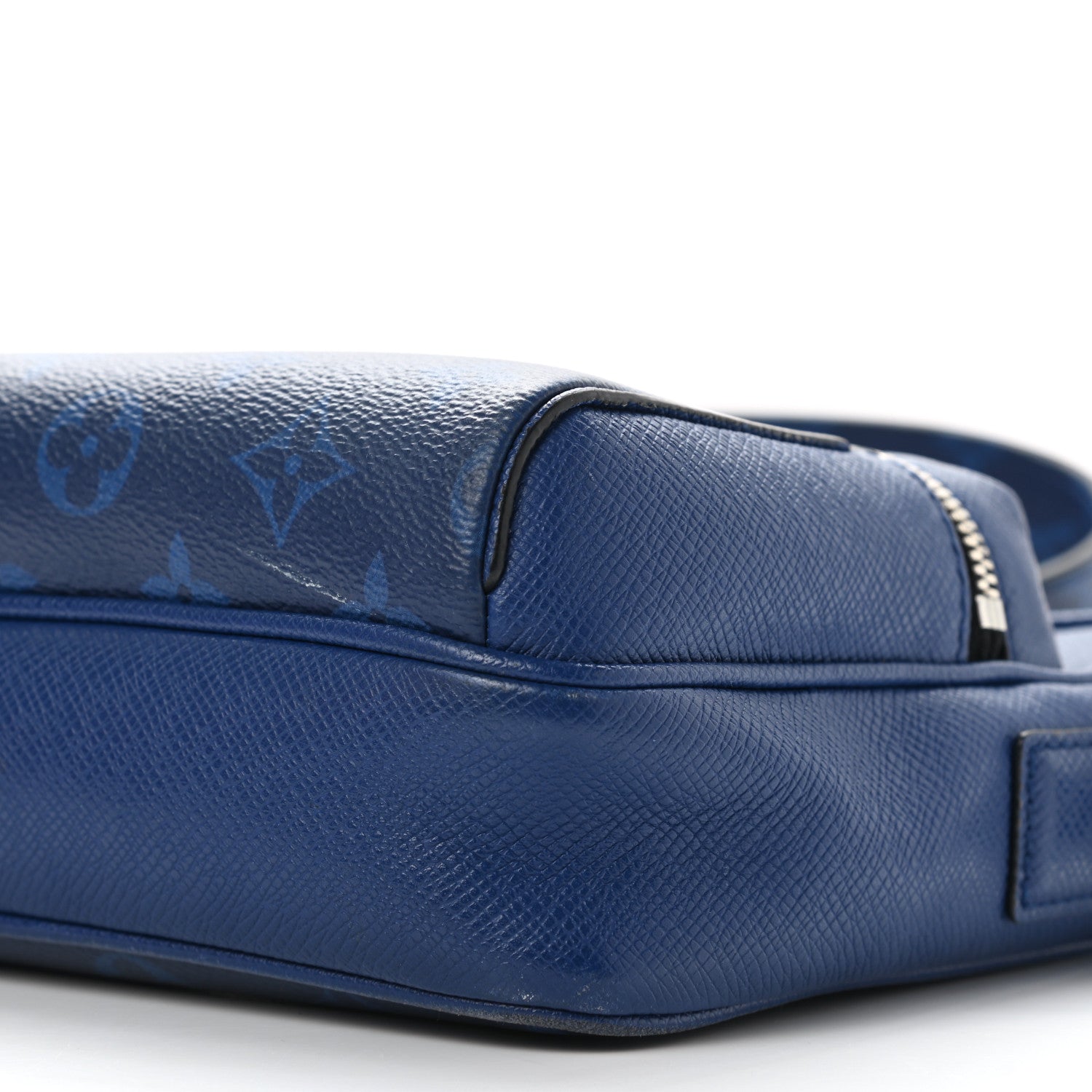 Louis Vuitton Taiga Monogram Outdoor Messenger Cobalt 10 of 12