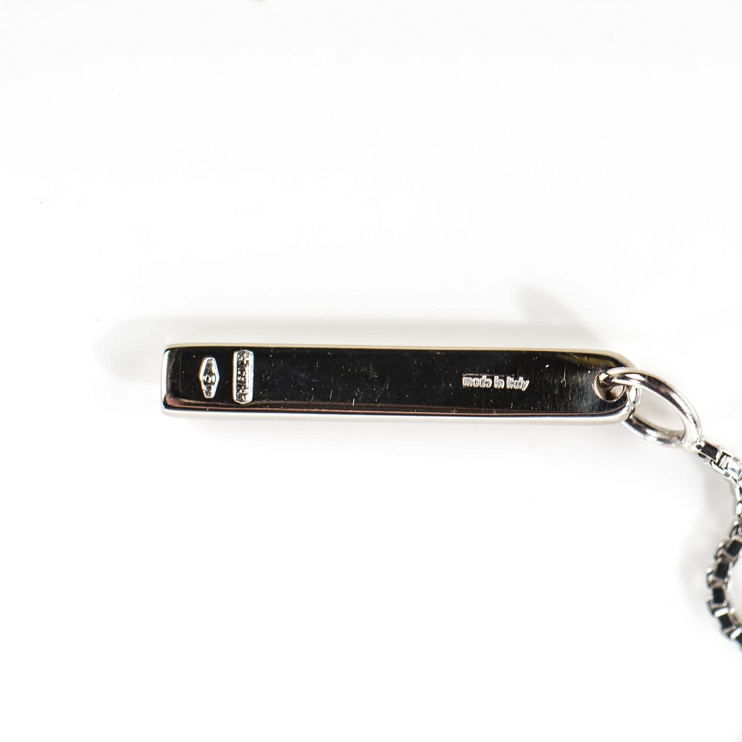 Gucci 18K White Gold 20mm Lariat Necklace 4 of 5