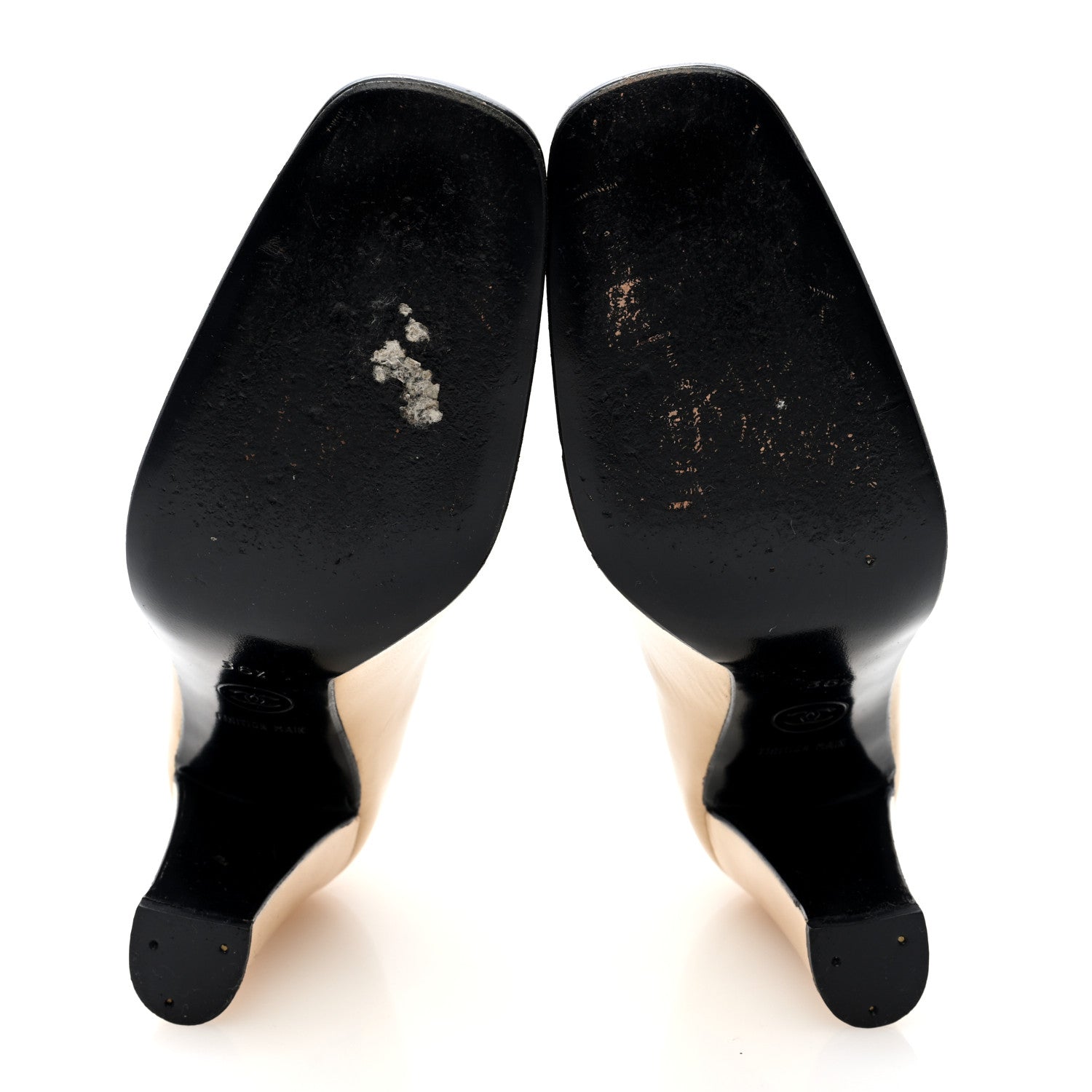 Chanel Lambskin Cap Toe CC Pumps 36.5 Beige Black 1674274