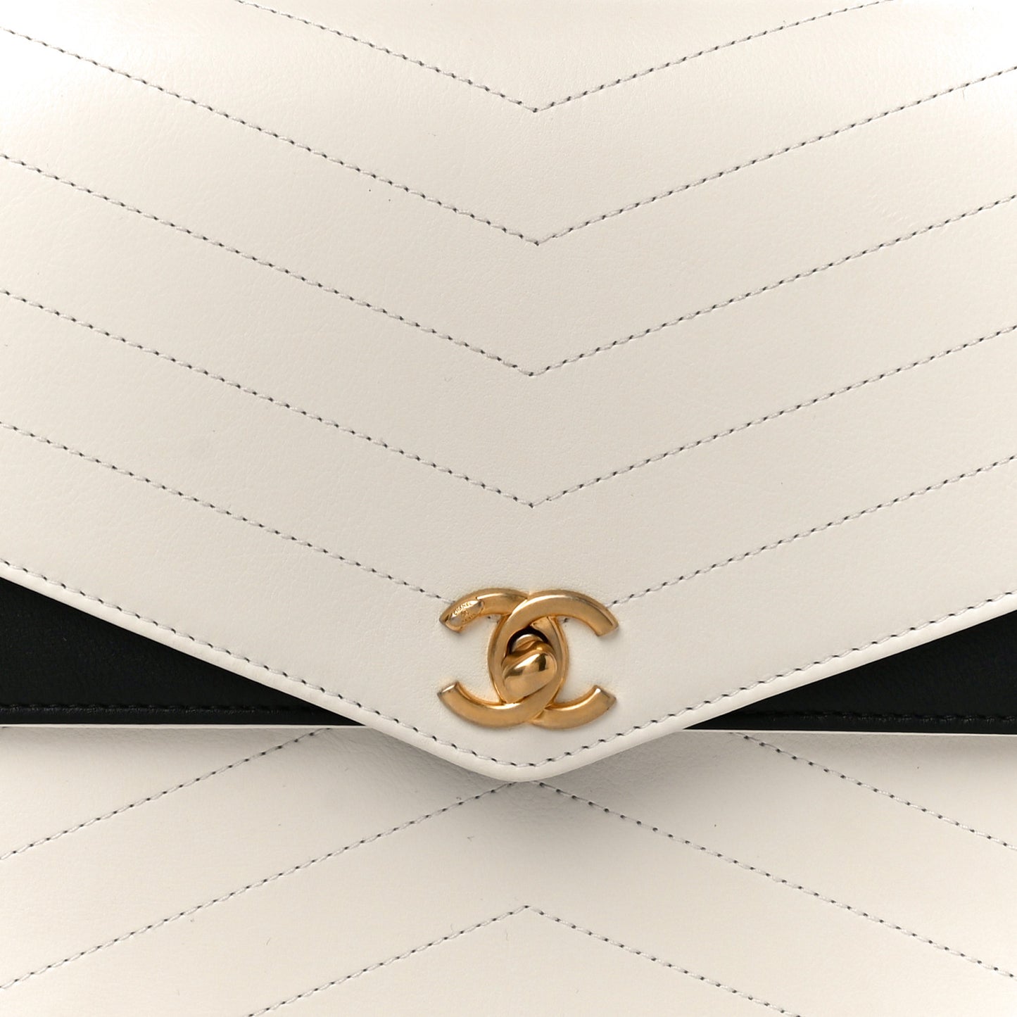 Calfskin Chevron Quilted Casual Trip Clutch White
