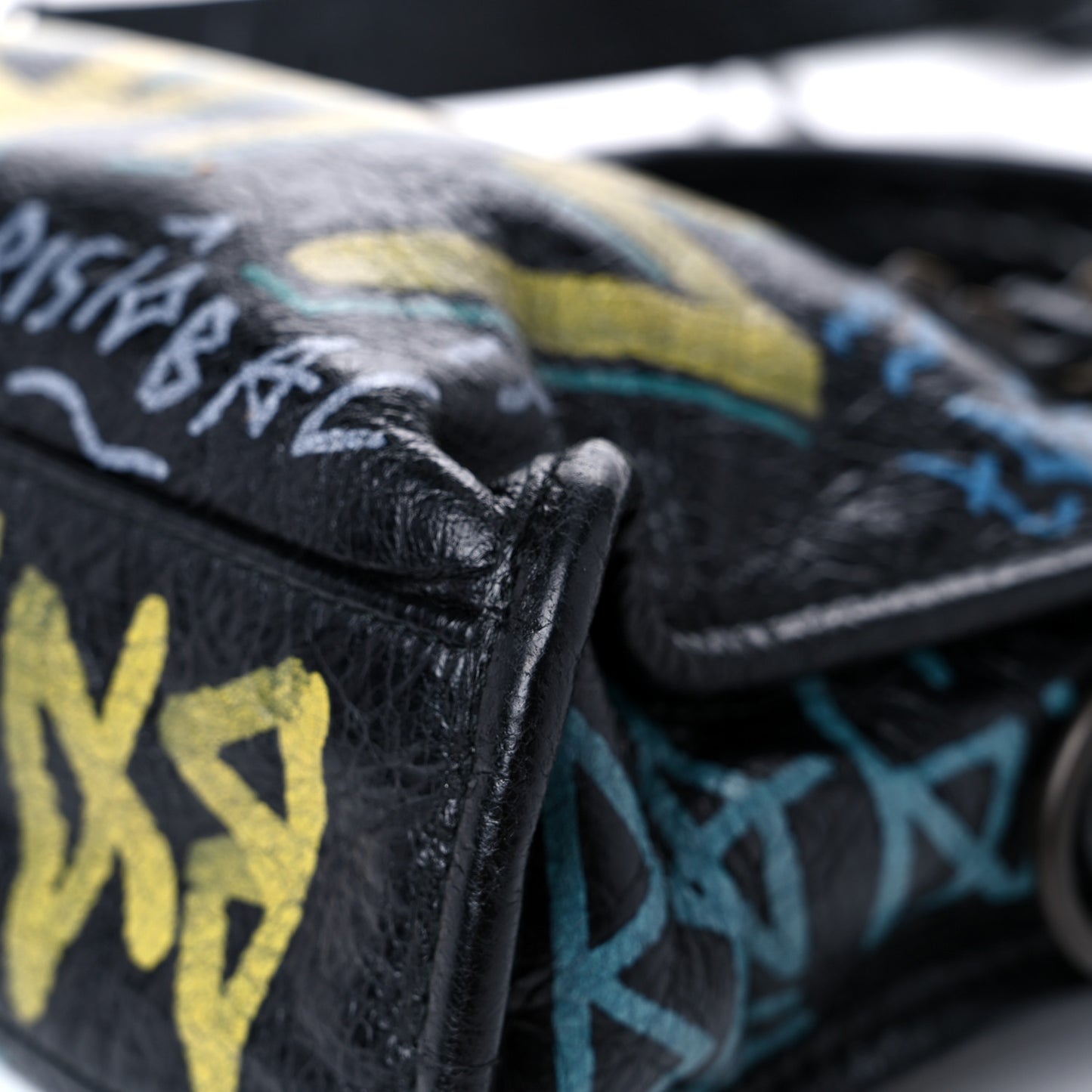 Agneau Arena Graffiti All Over Classic Hardware Mini City Black Multicolor