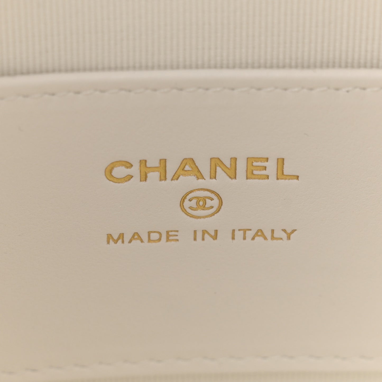 Shiny Caviar Quilted Bow Pouch Hobo White