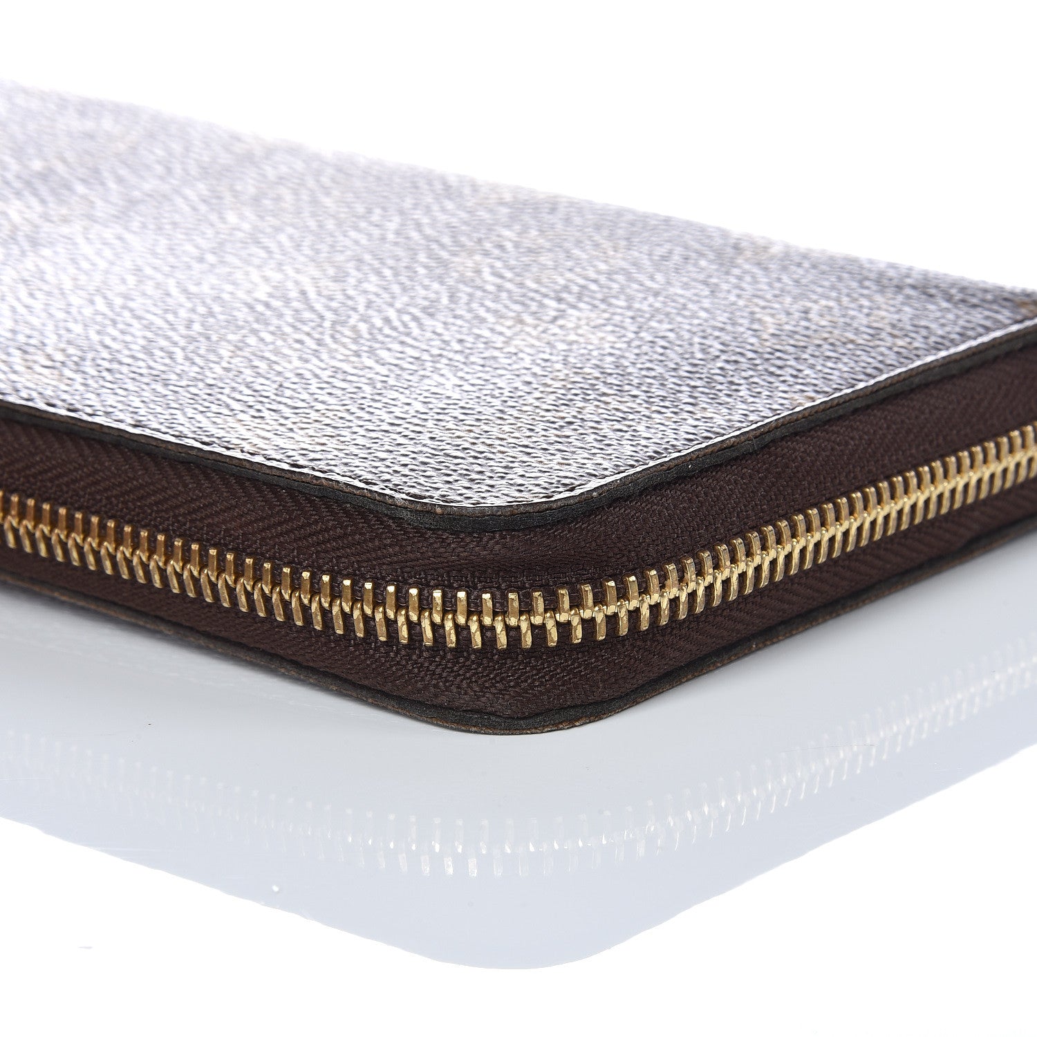 Louis Vuitton Monogram Zippy Wallet 15 of 17