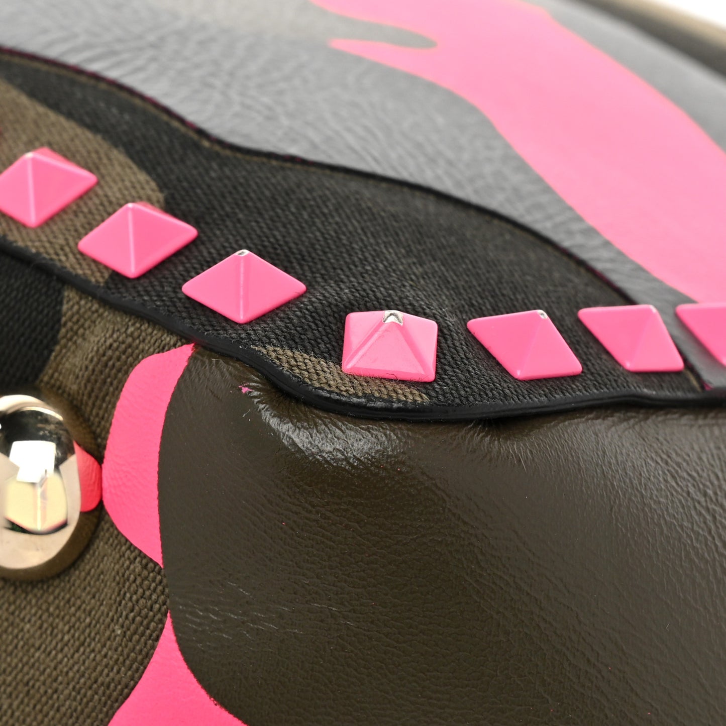 Nappa Canvas Camouflage Medium Rockstud Tote Fuxia Fluo