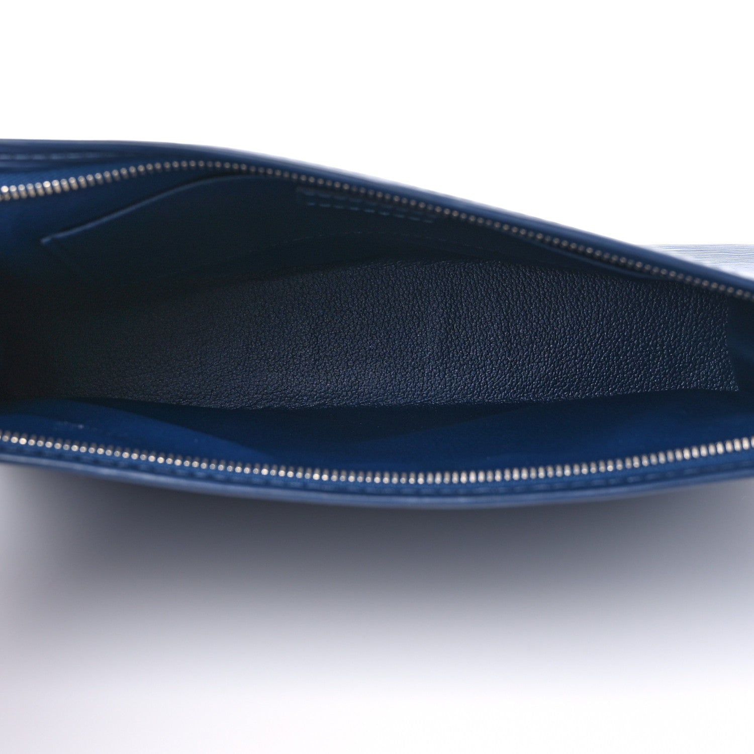 Louis Vuitton Epi Toiletry Pouch 26 Indigo 5 of 6