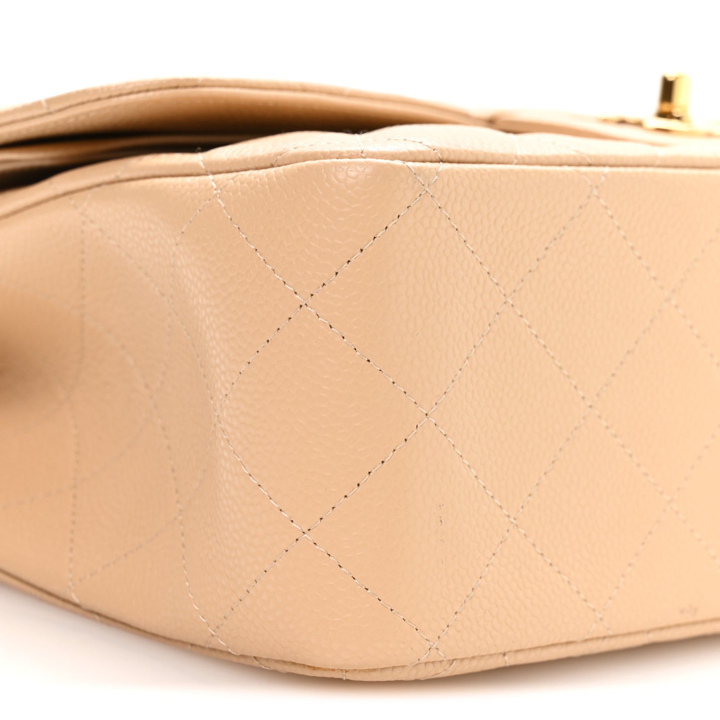 Caviar Quilted Jumbo Double Flap Beige Clair