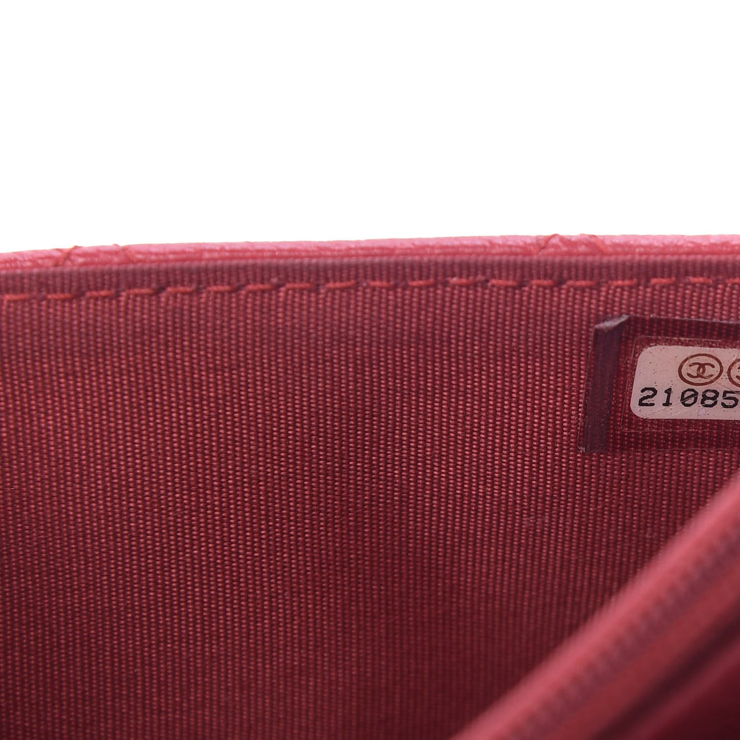 Calfskin Diamond Stitch Wallet On Chain WOC Red