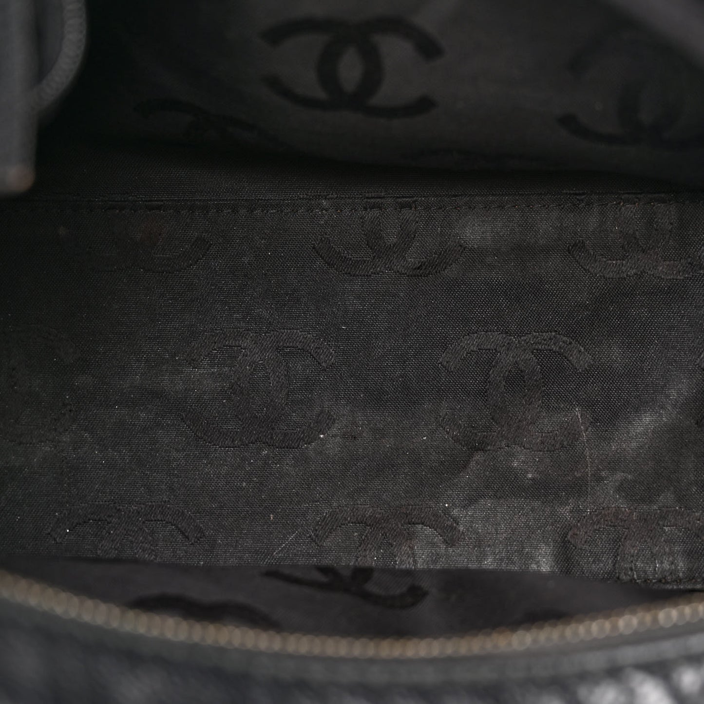 Caviar CC Wood Chain Hobo Black