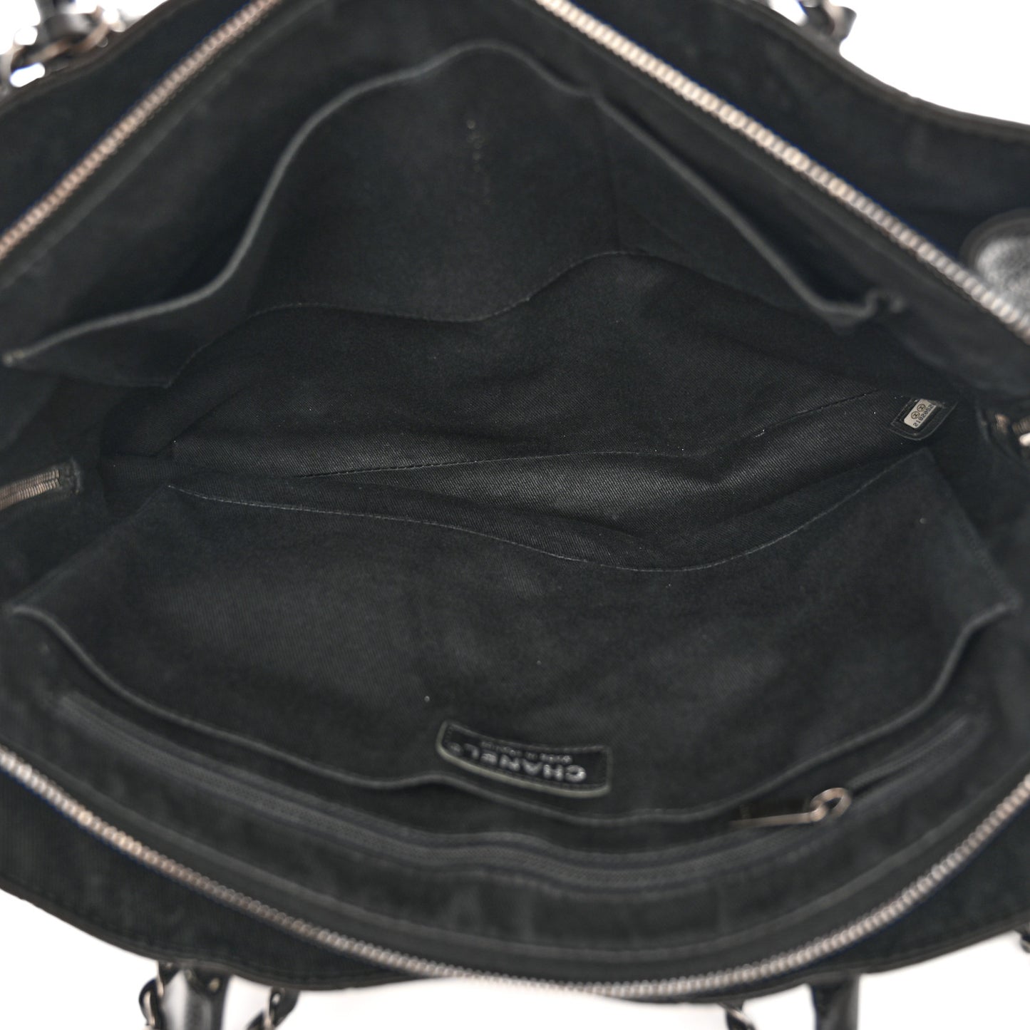 Grained Vegetal Calfskin Urban Shopping Tote Black