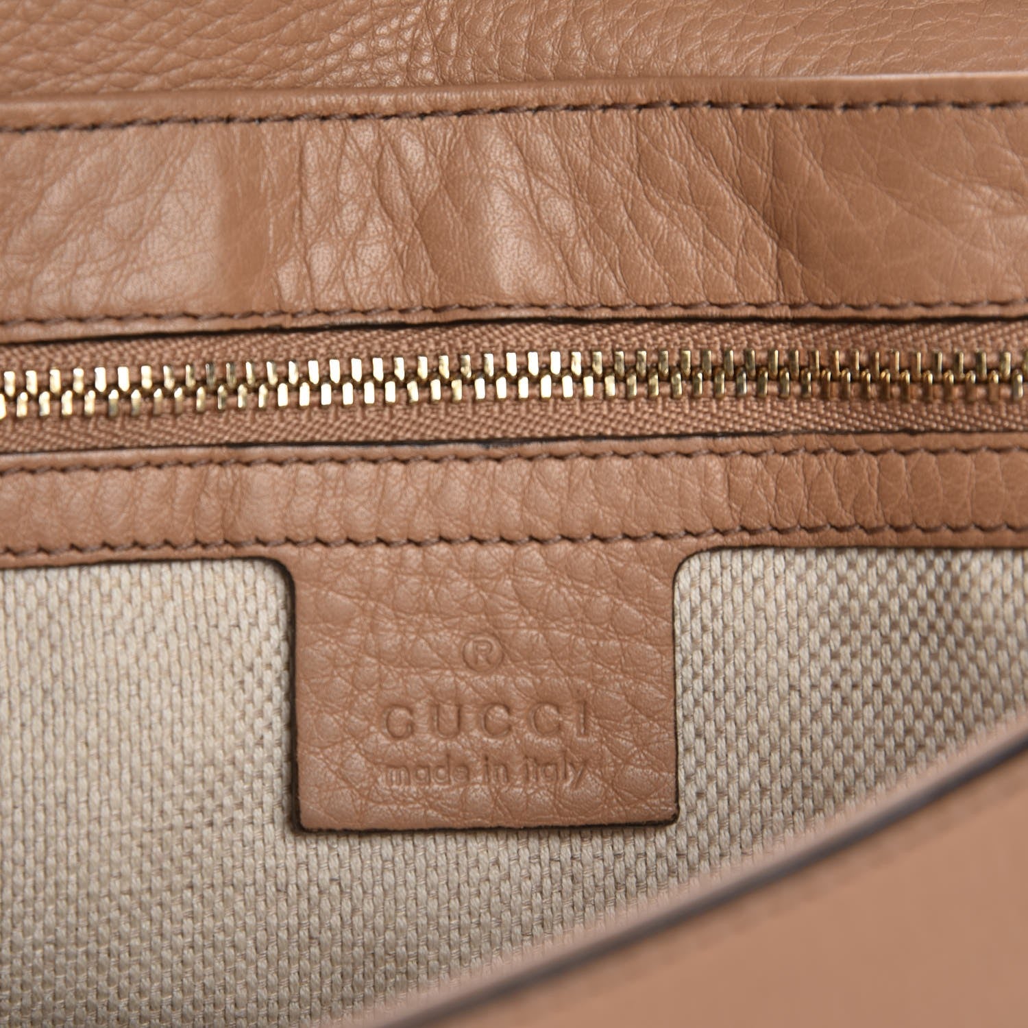 Gucci Pebbled Calfskin Medium Soho Flap Crossbody Camelia 6 of 8
