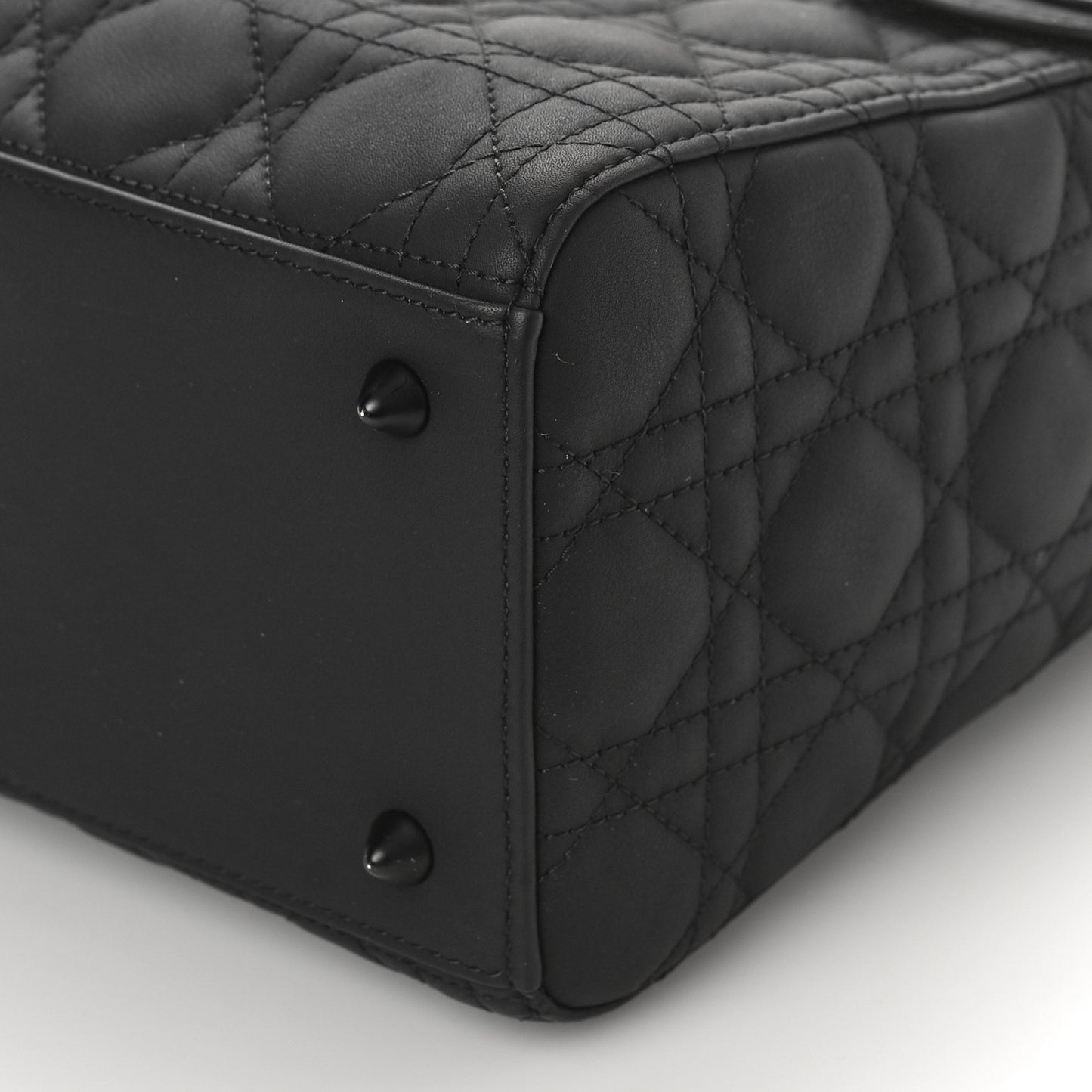 Ultra Matte Calfskin Cannage Medium Lady Dior Black