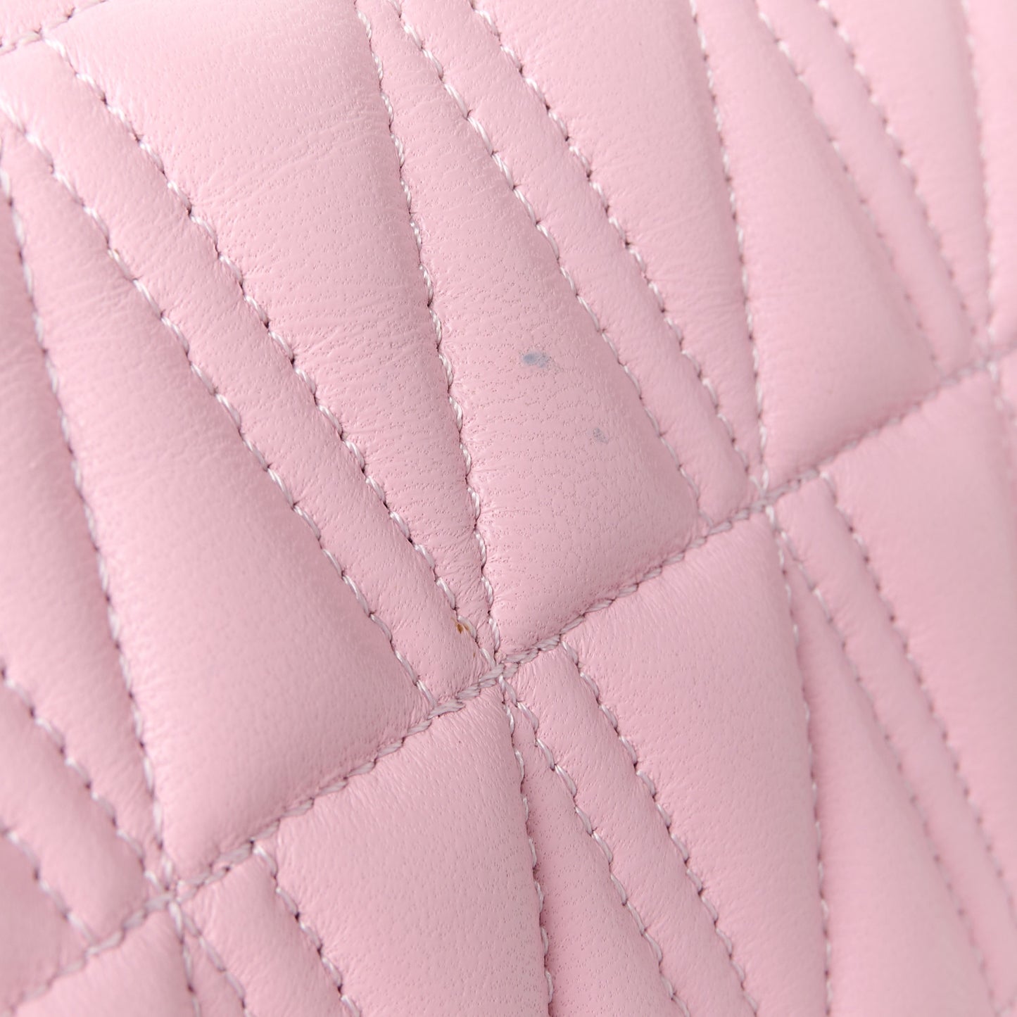 Nappa Quilted Virtus Shoulder Bag Pink