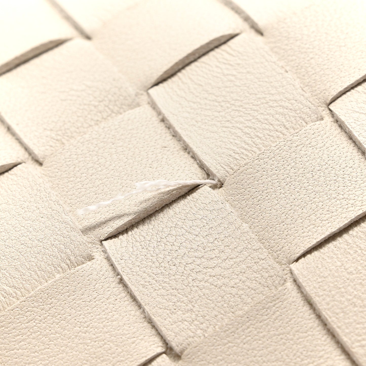 Nappa Maxi Intrecciato The Pouch Oversized Clutch Plaster