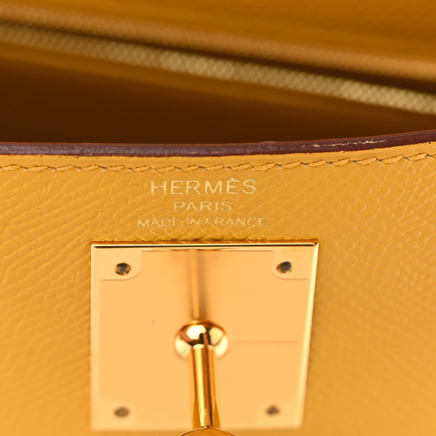 Epsom Kelly Sellier 28 Jaune Ambre