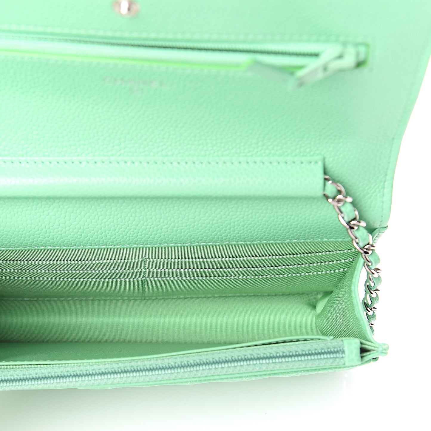 Caviar Chevron Quilted Wallet On Chain WOC Green