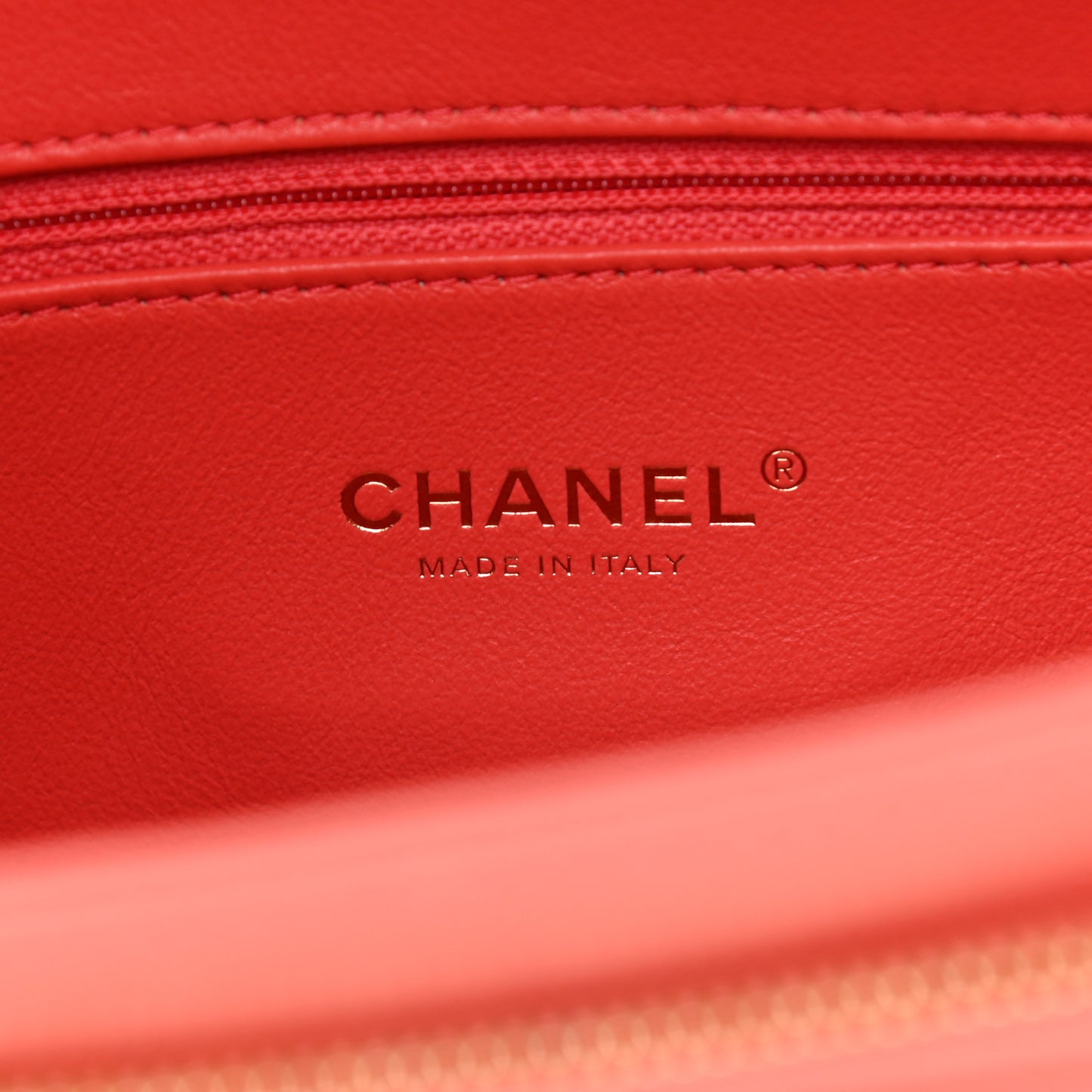 Caviar Quilted Medium Business Affinity Flap Coral