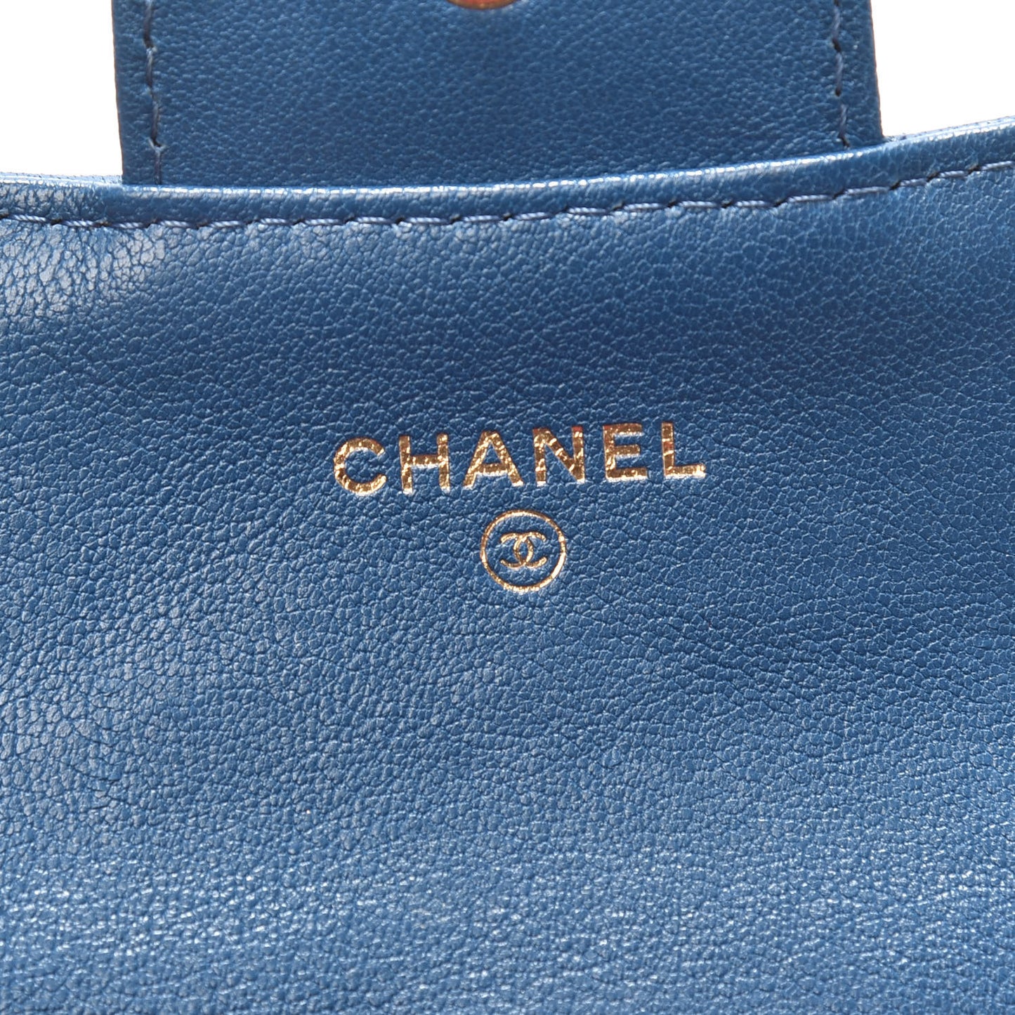 Sheepskin Chevron Quilted Reissue Card Holder Blue