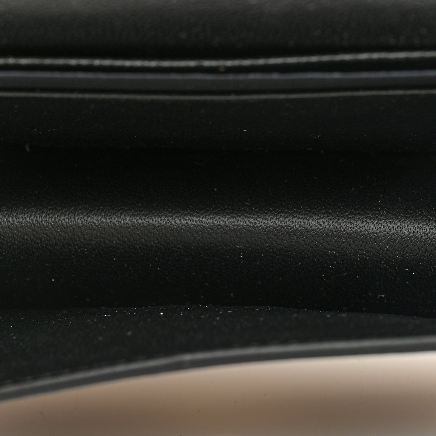 Vitello Mini Virtus Chain Clutch Black