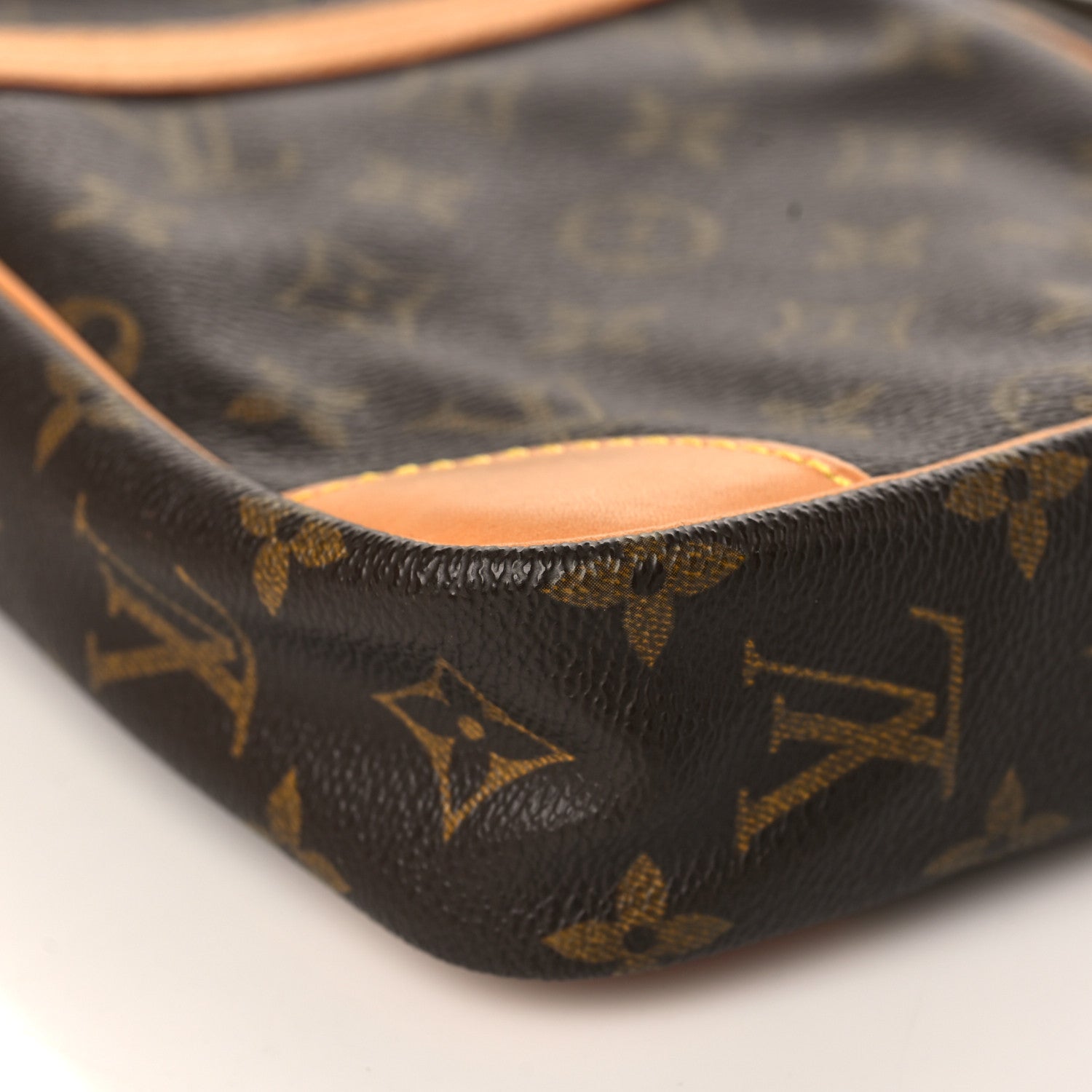 Louis Vuitton Monogram Danube 21 8 of 9