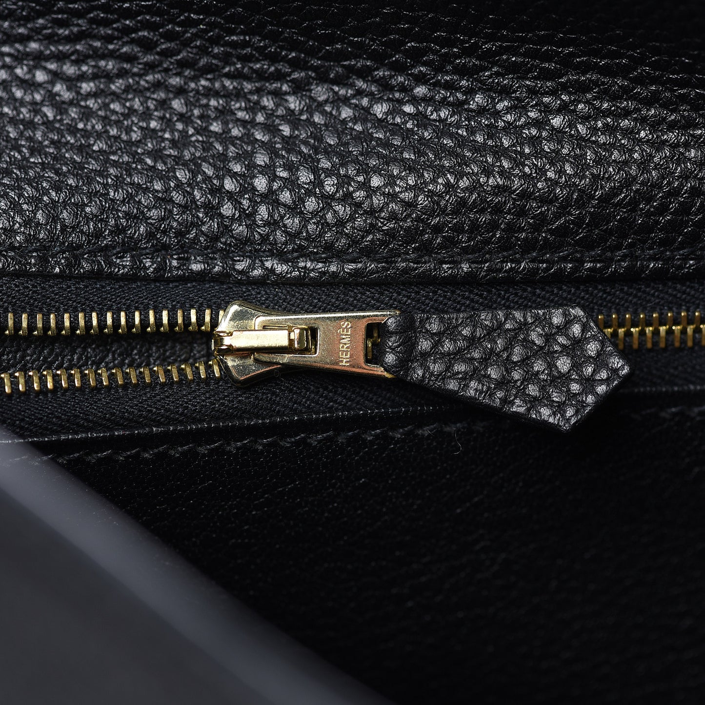 Togo Kelly Retourne 35 Black