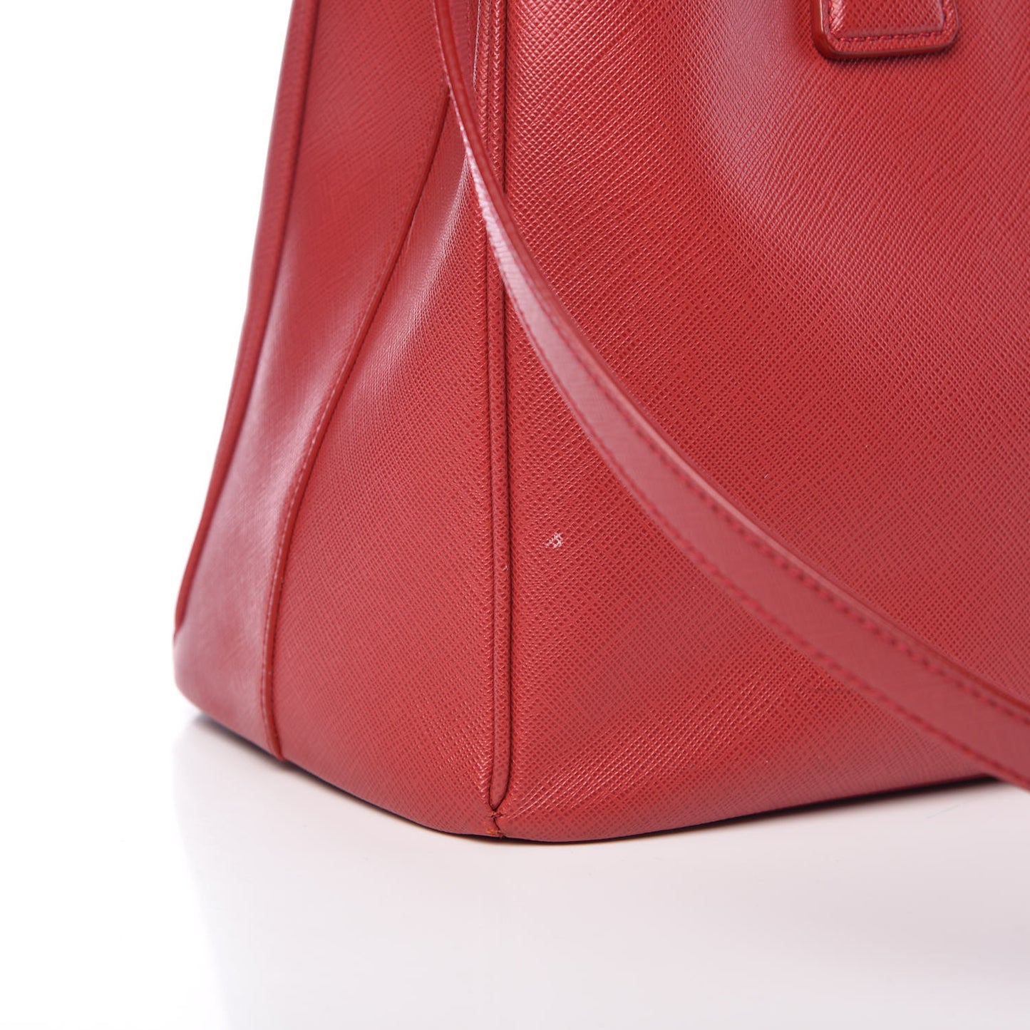 Saffiano Lux Medium Tote Fuoco