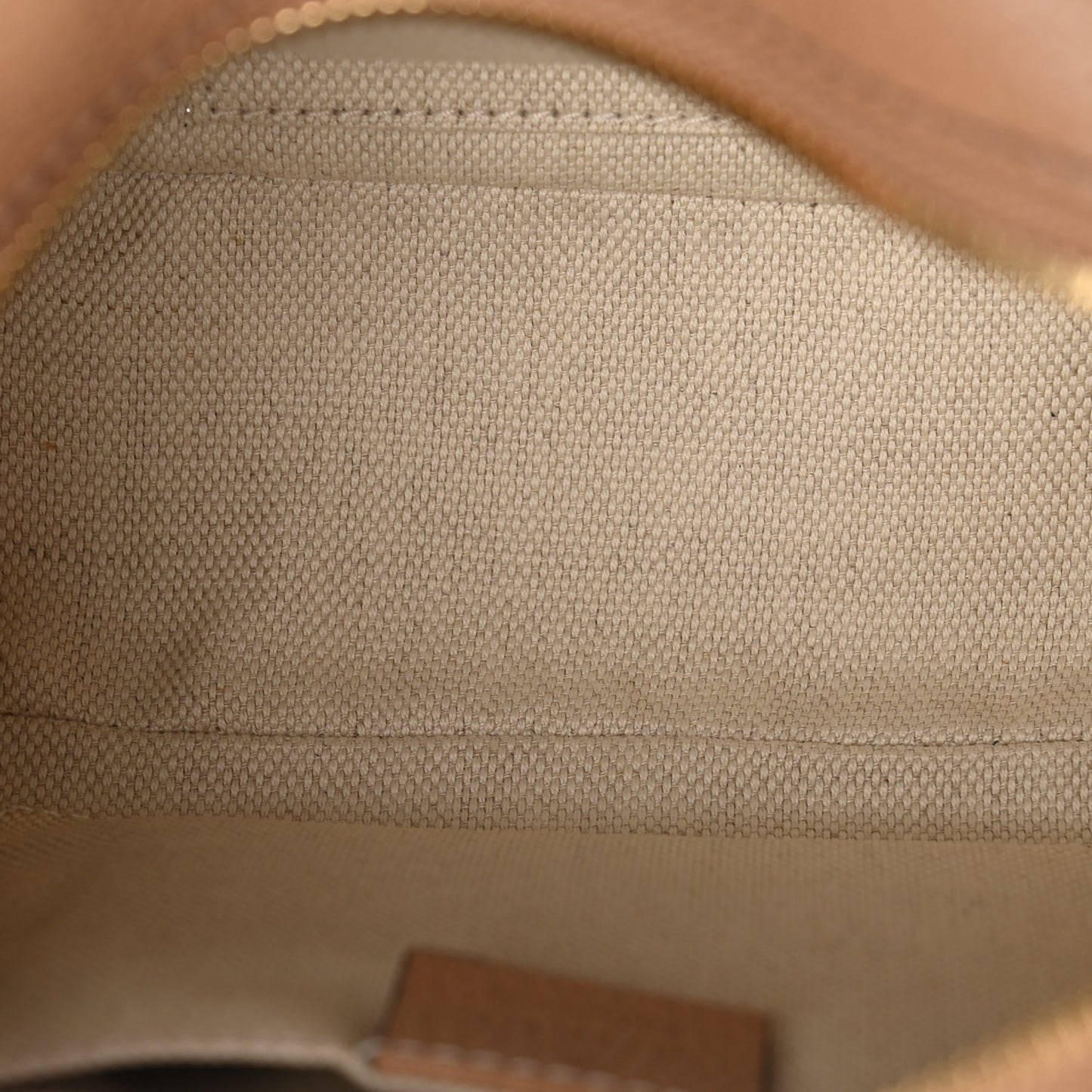 Pebbled Calfskin Small Soho Disco Bag Camelia