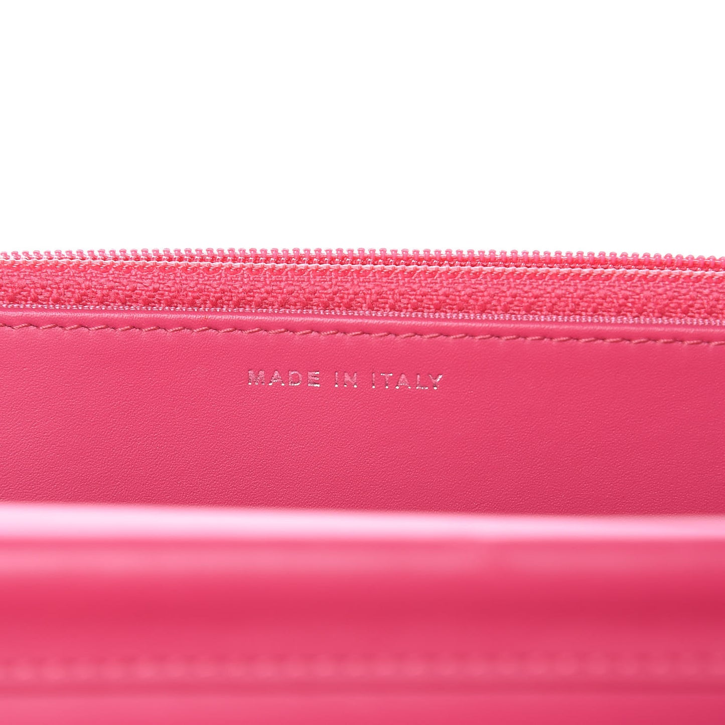 Patent Quilted Wallet On Chain WOC Fuchsia