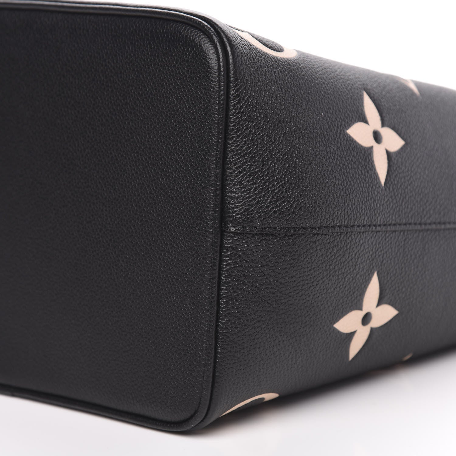 Louis Vuitton Empreinte Monogram Giant Neonoe MM Black Beige 9 of 11