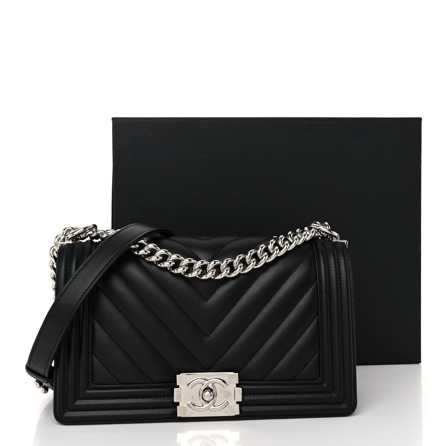 Calfskin Chevron Quilted Medium Boy Flap Black