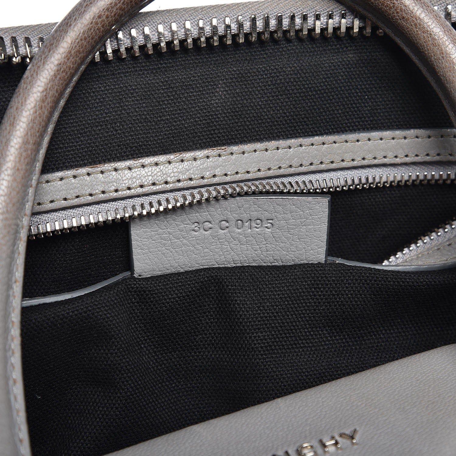 Givenchy Sugar Goatskin Medium Antigona Pearl Grey 9 of 19