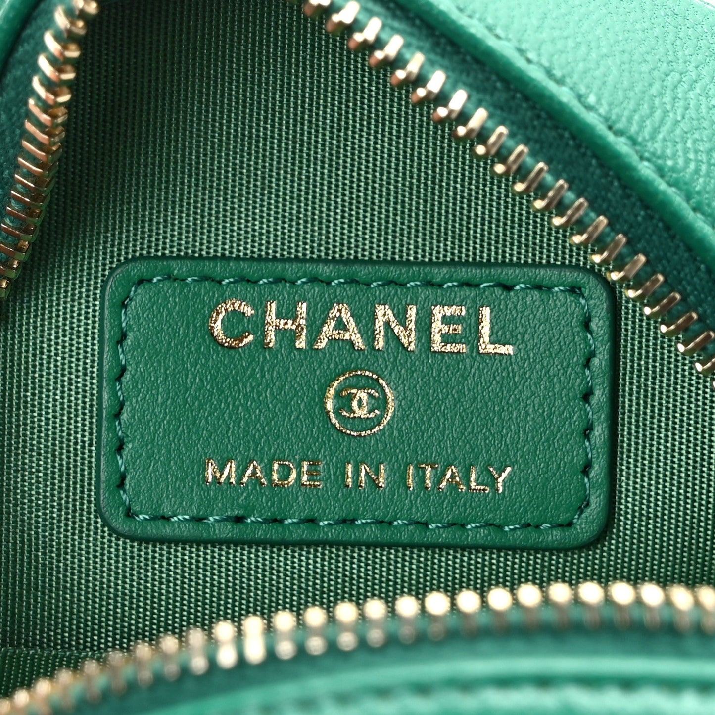 Goatskin Quilted Chanel 19 Round Clutch With Chain Green