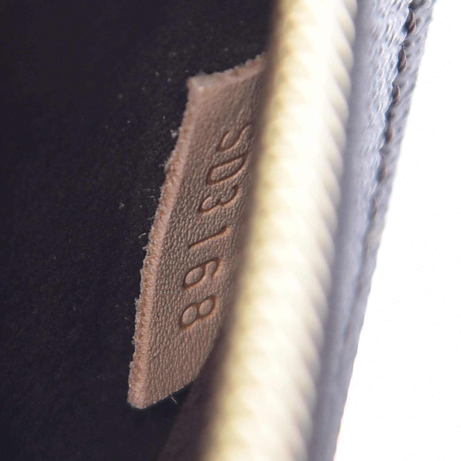 Louis Vuitton Monogram Pochette Metis 7 of 8