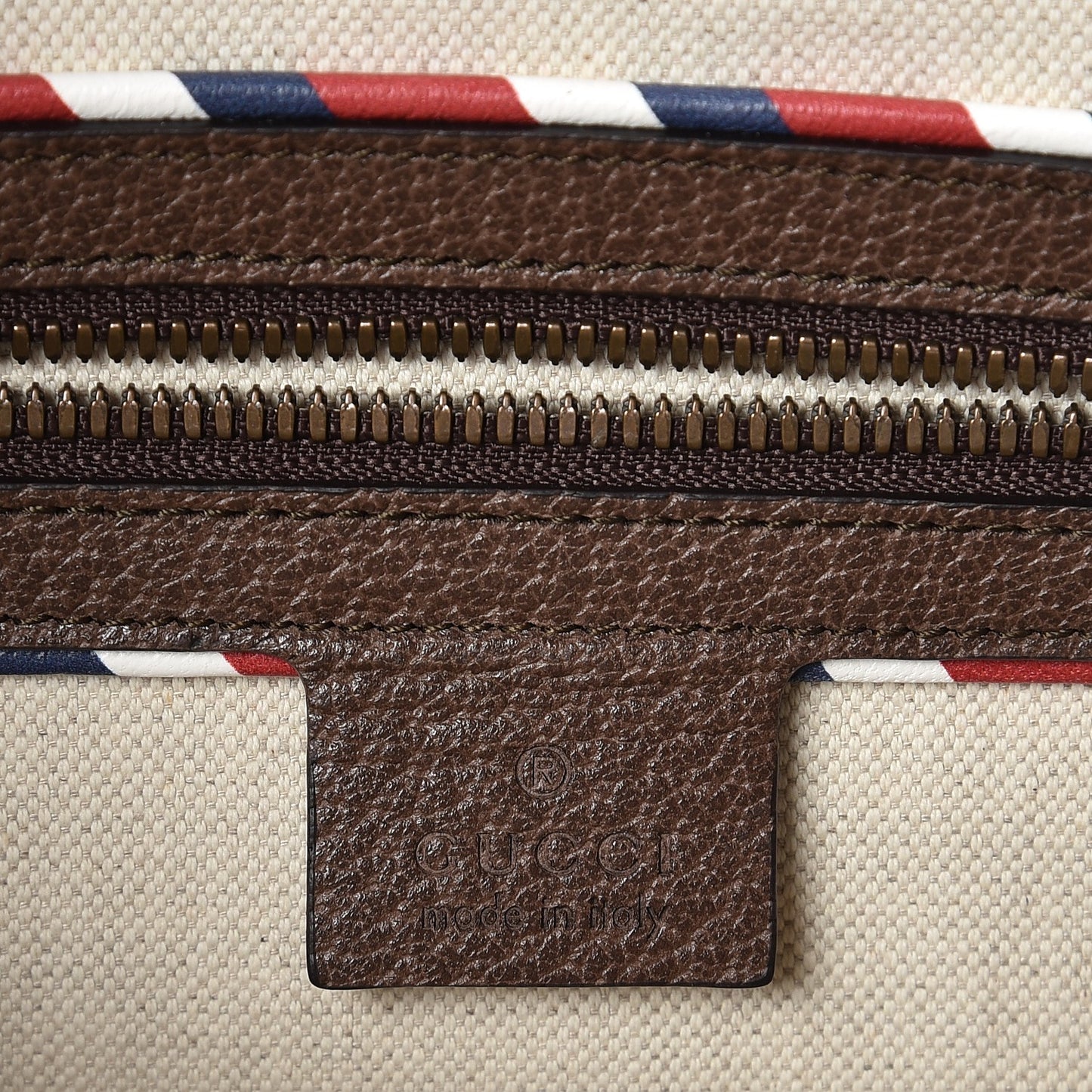 Soft GG Supreme Monogram Courrier Web Medium Flat Messenger Bag Beige New Acero Multicolor