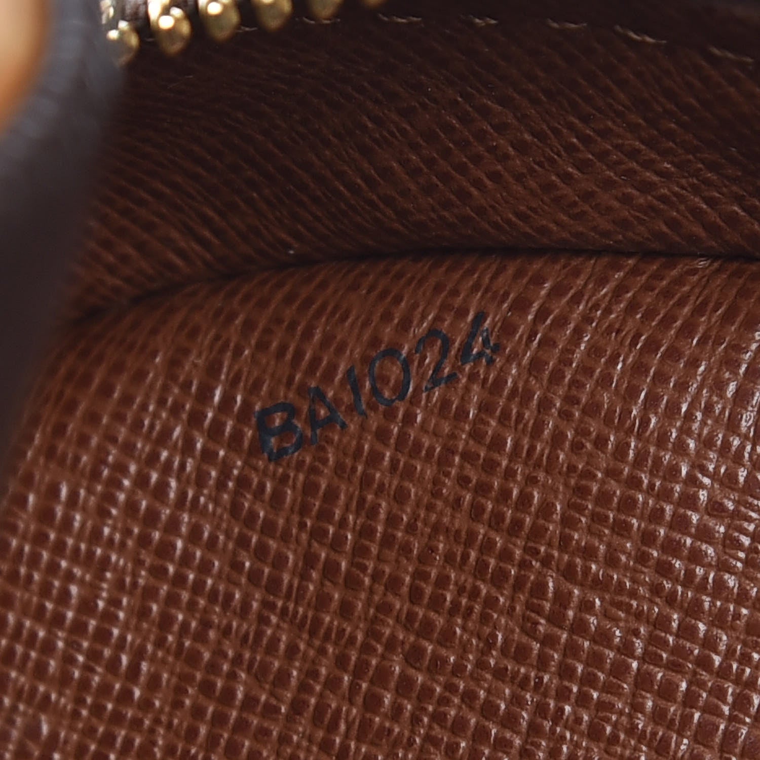 Louis Vuitton Monogram Blois 9 of 21