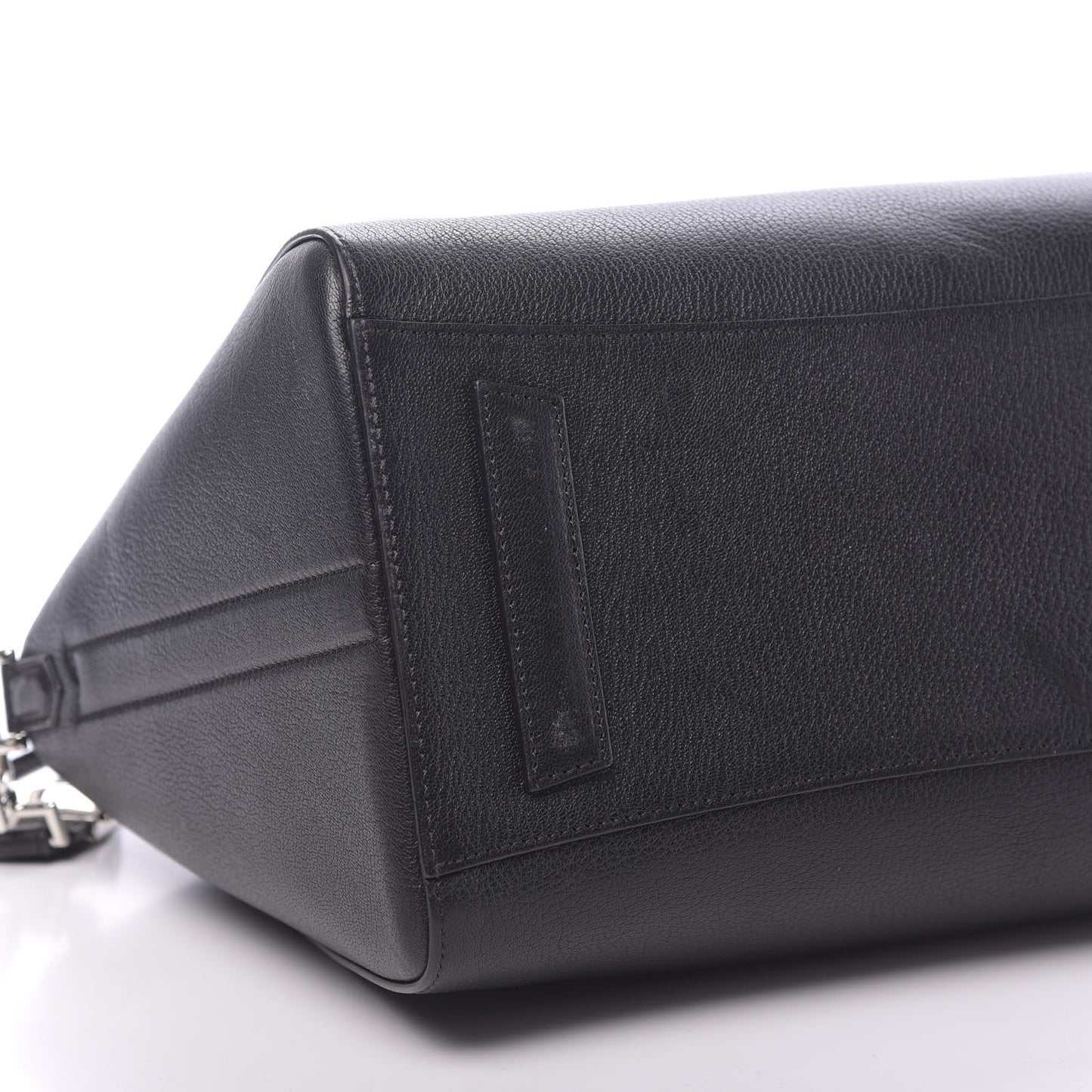 Sugar Goatskin Medium Antigona Black
