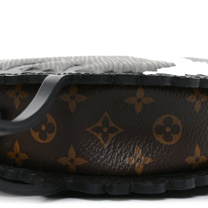 Louis Vuitton Epi Grace Coddington Catogram Chain Pochette Black 8 of 9