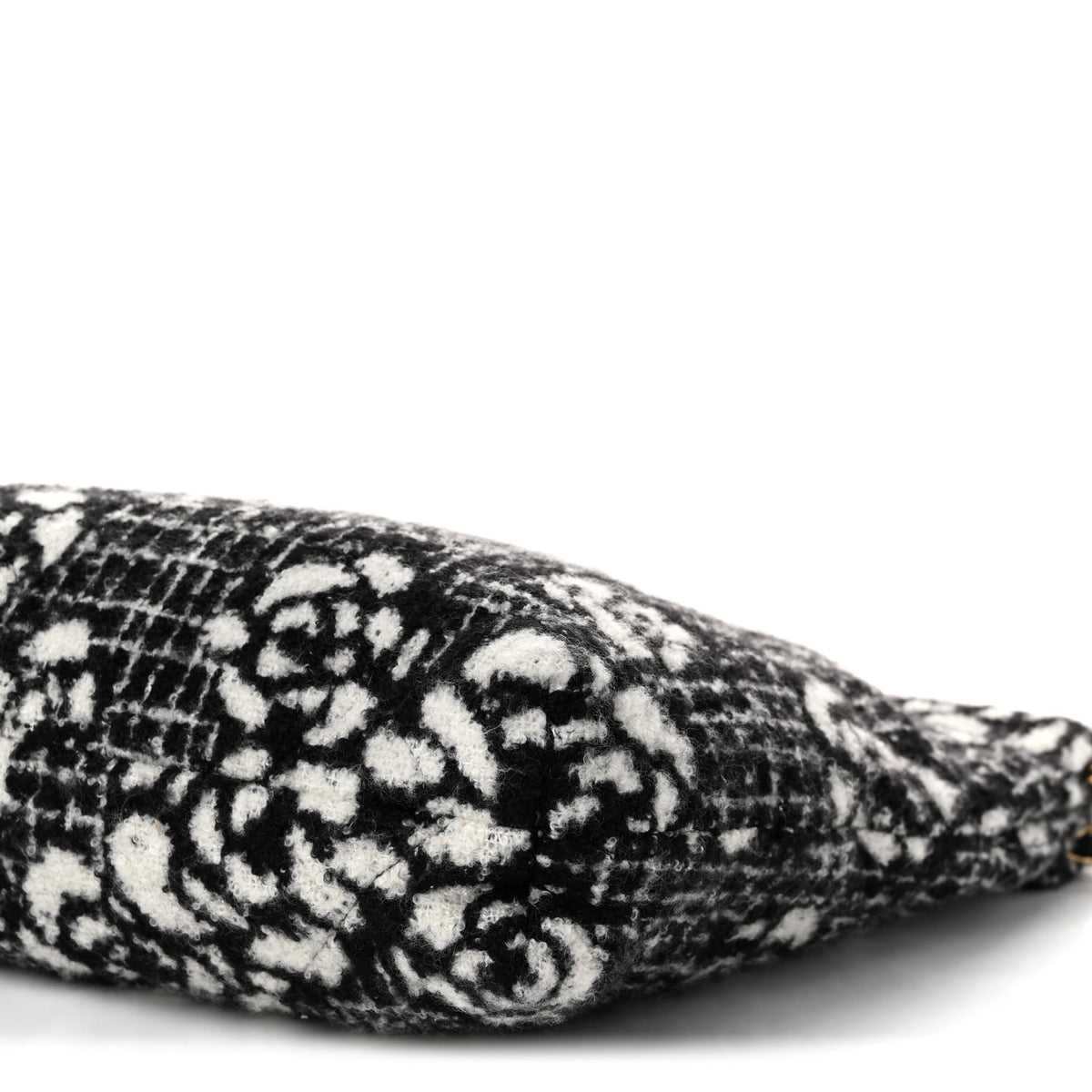 Chanel Cashmere Quilted Camellia Chanel 22 Black White 10 of 10