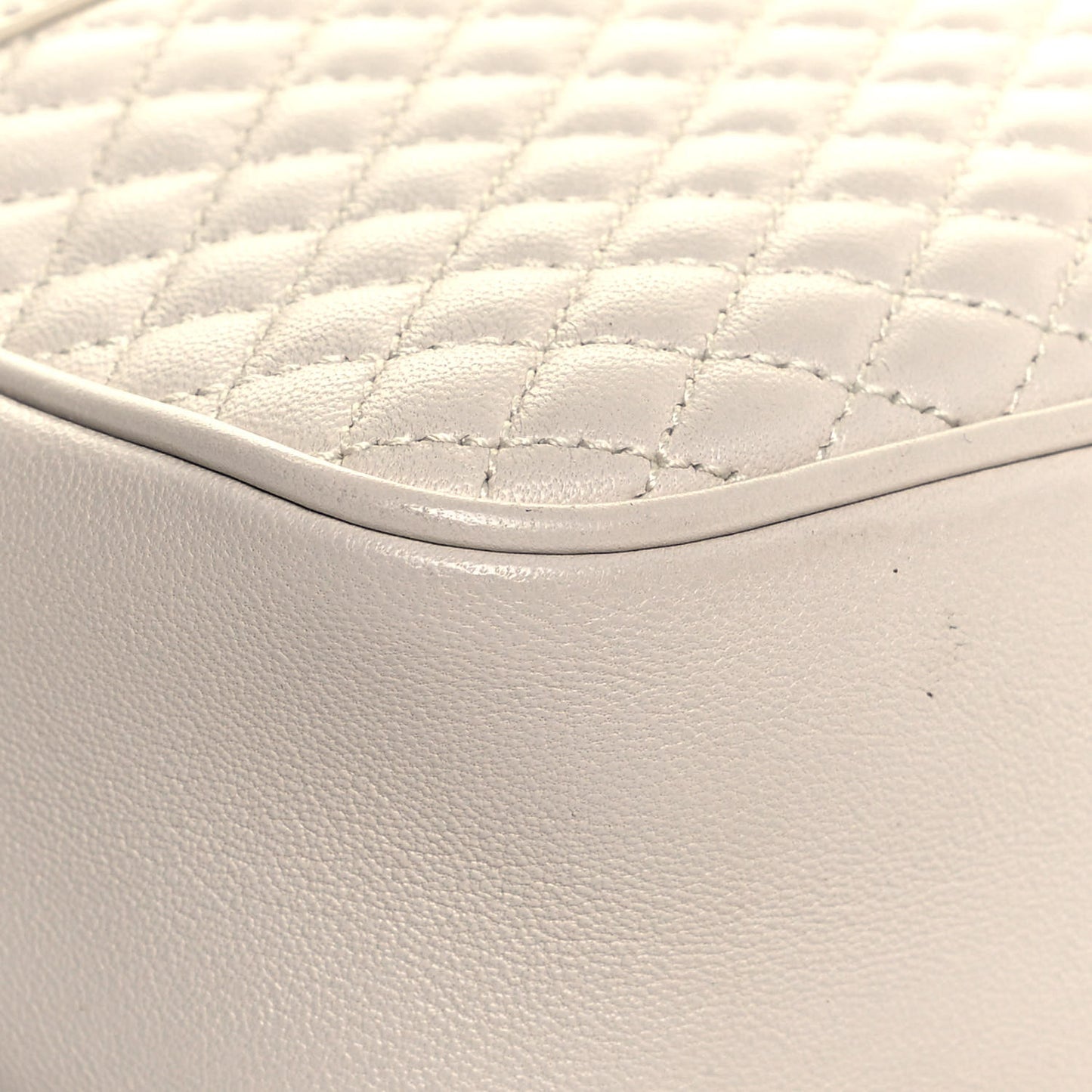 Lambskin Quilted Victoire Camera Bag Blanc Vintage