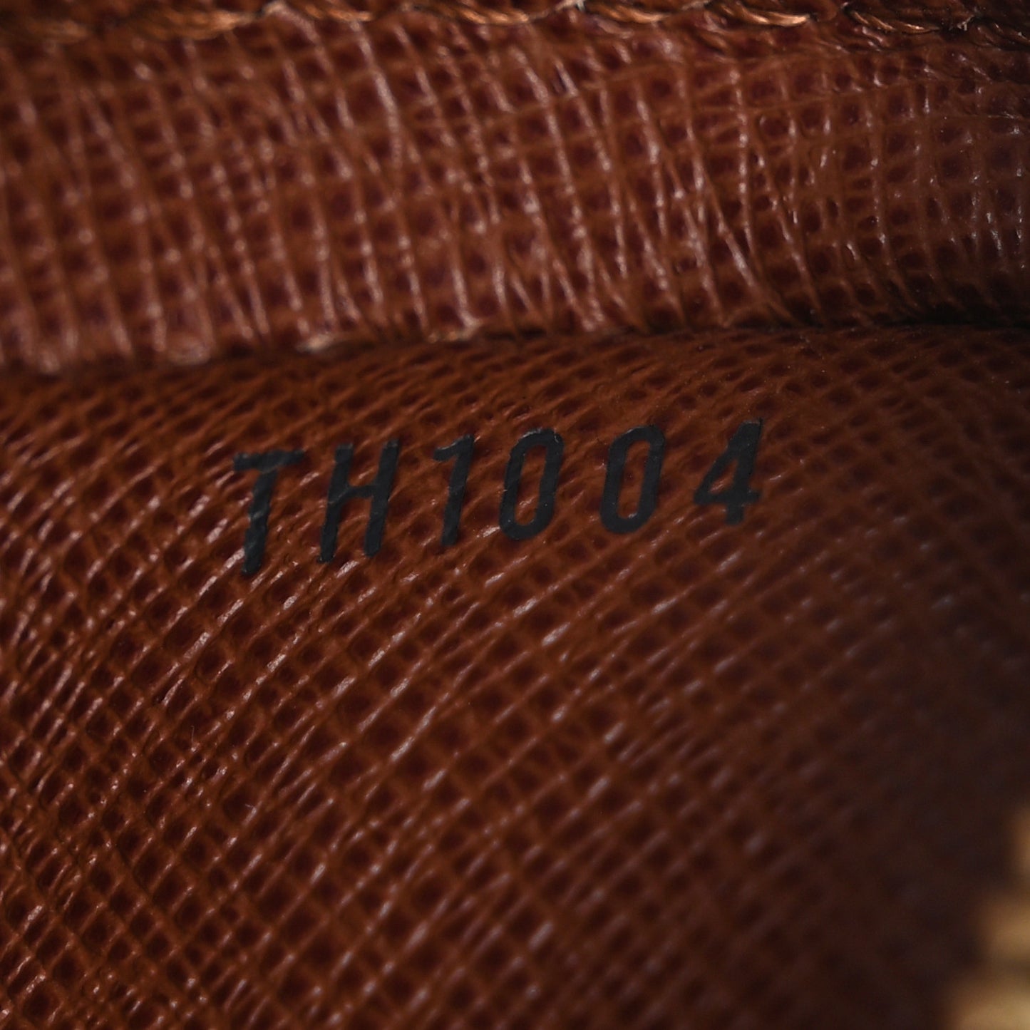 Monogram Amazone