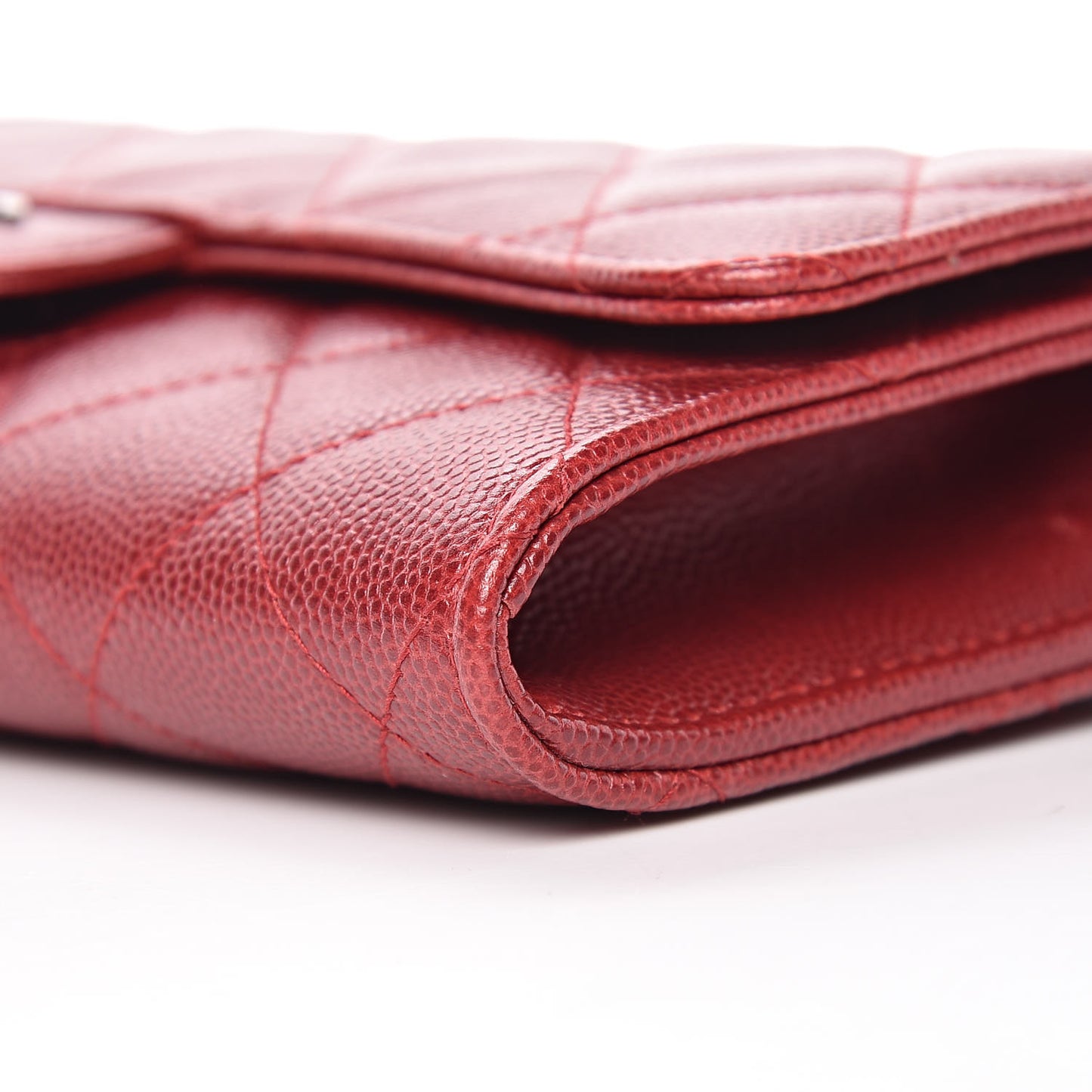 Caviar Quilted Wallet on Removable Chain Red