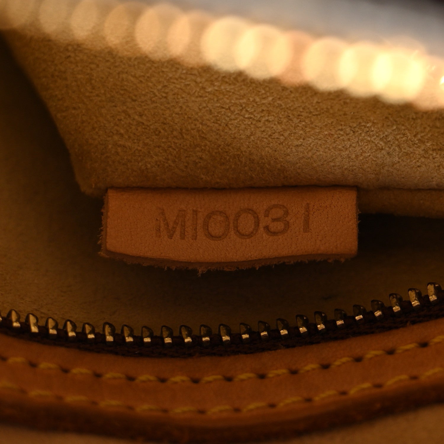 Louis Vuitton Monogram Looping MM 7 of 10
