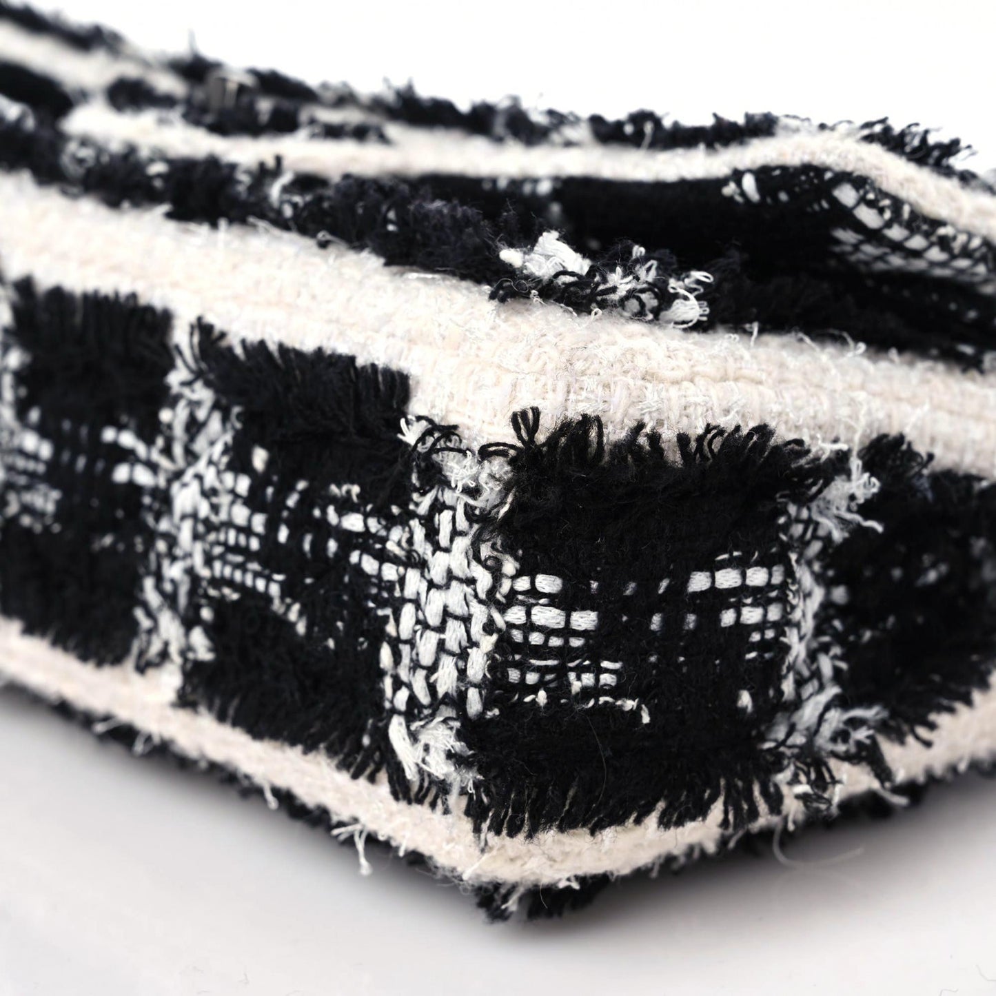 Tweed Quilted Tartan Medium Double Flap Black White