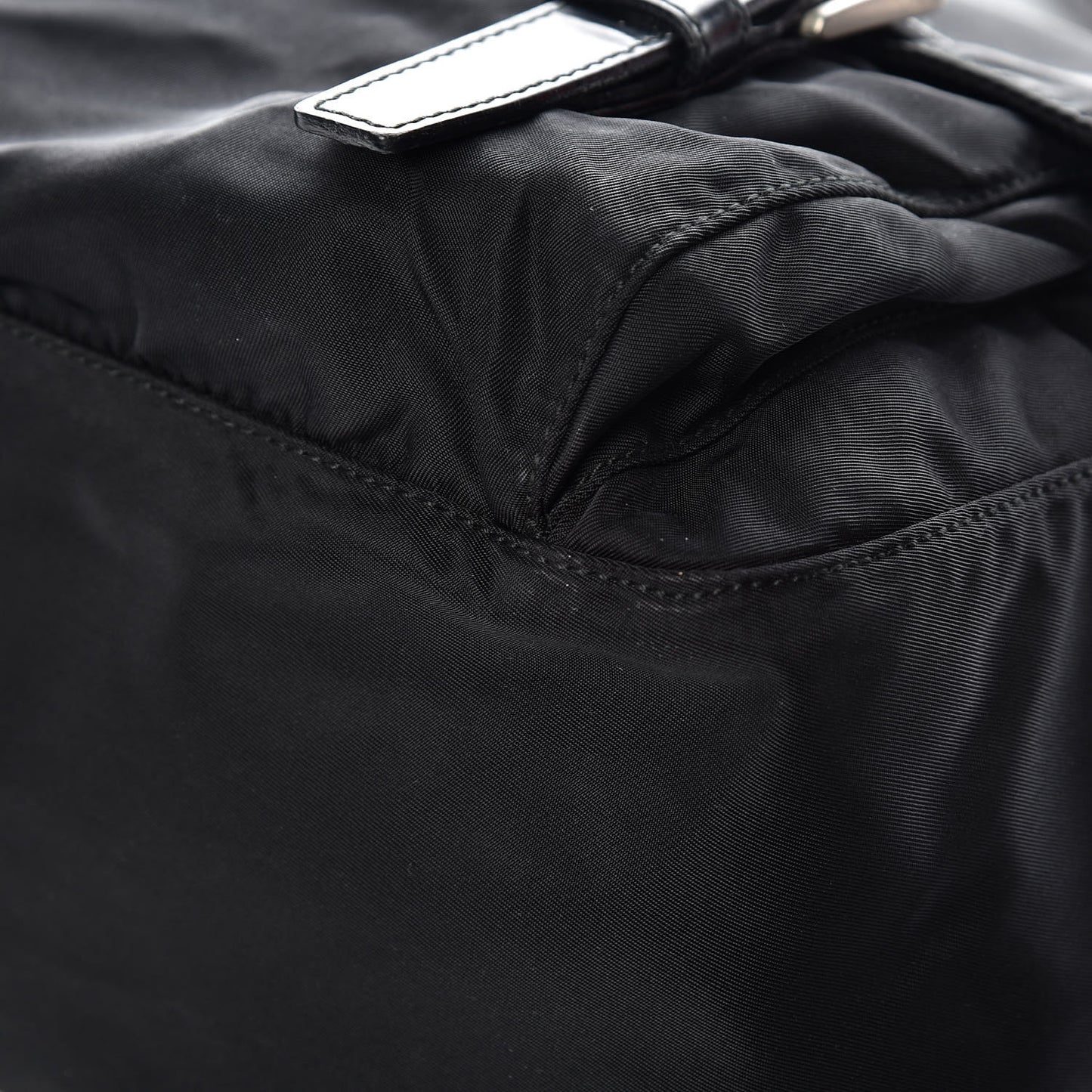 Nylon Vela Messenger Bag Black