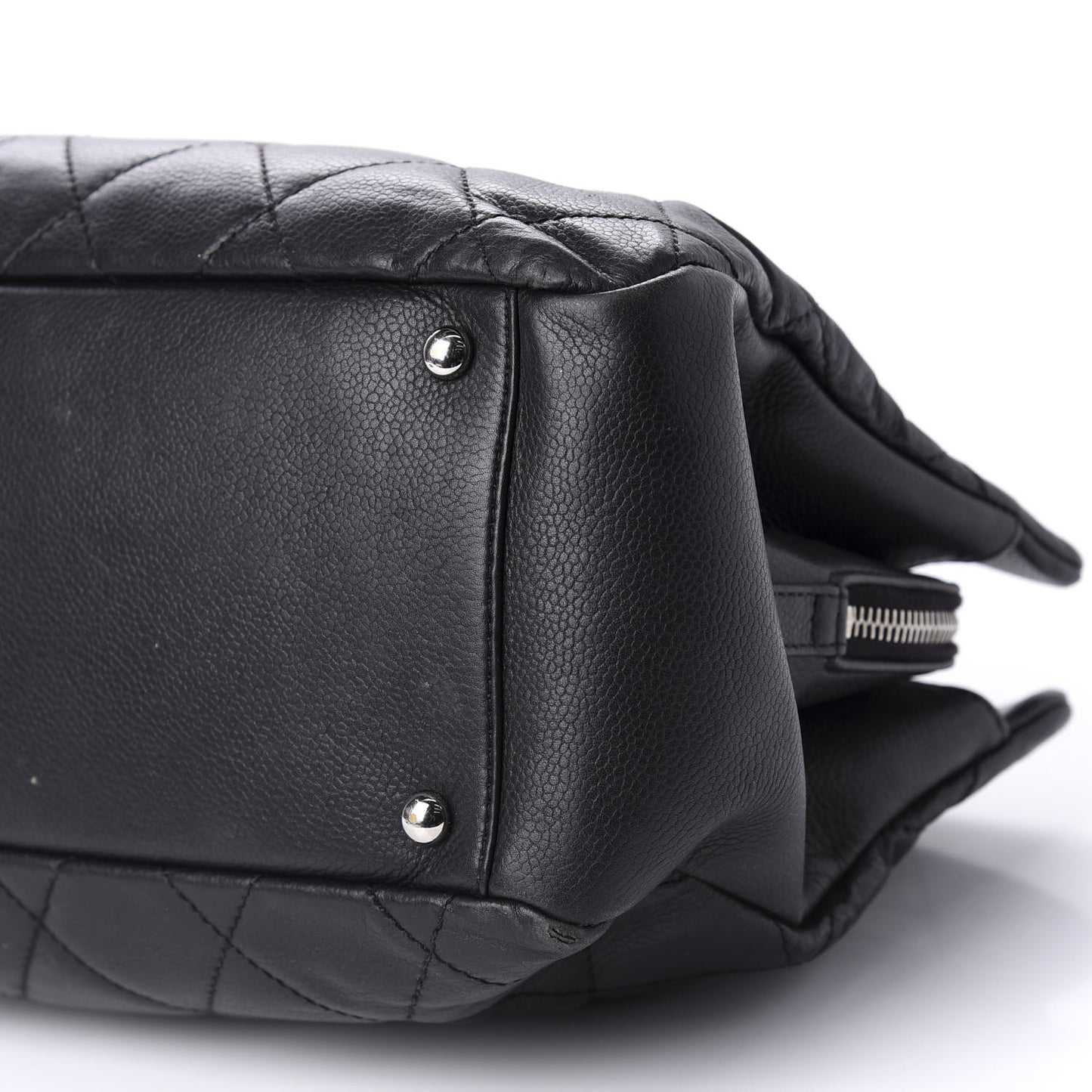 Caviar Quilted CC Timeless Soft Tote Black